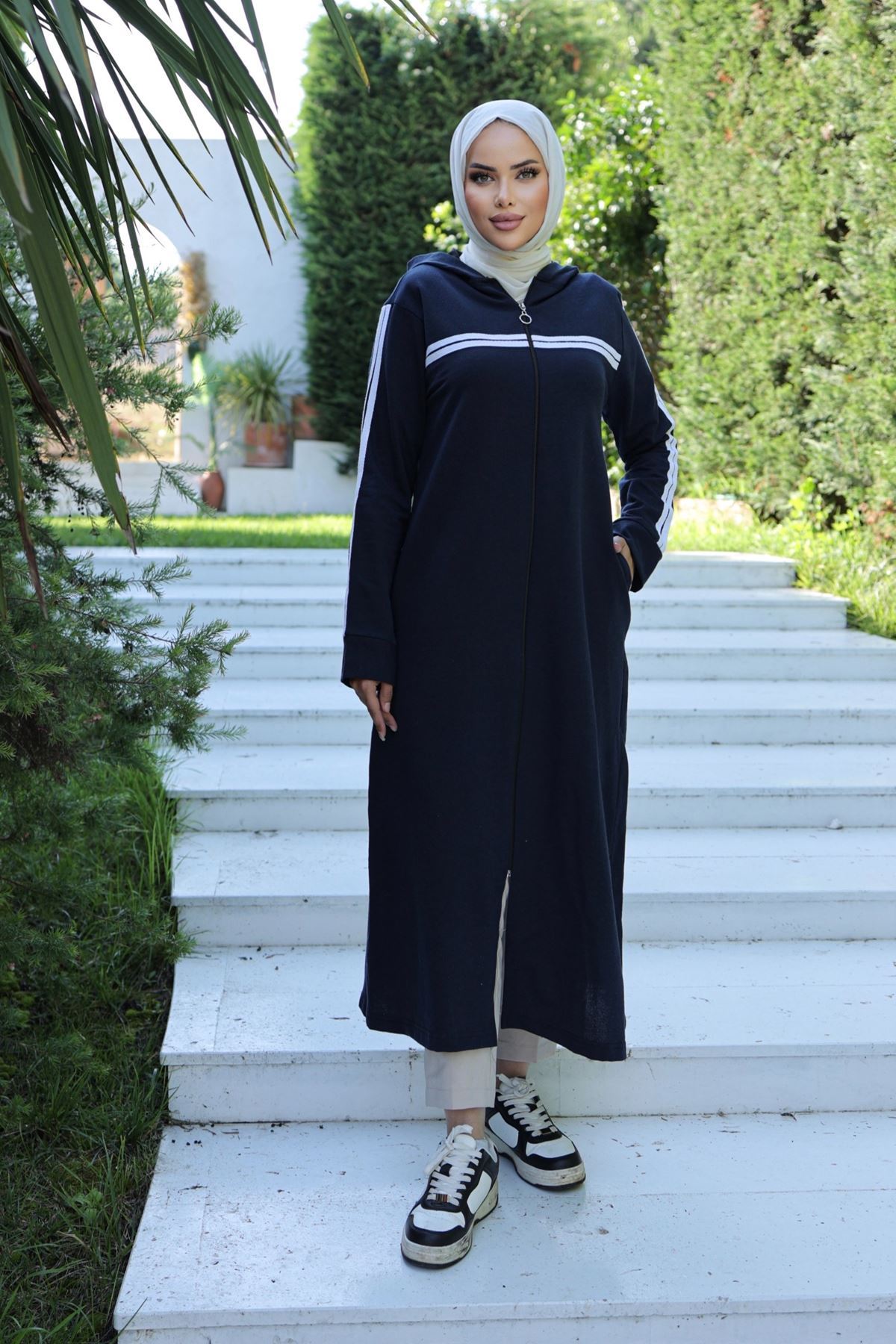 Striped Abaya Navy Blue - 20339.1778.