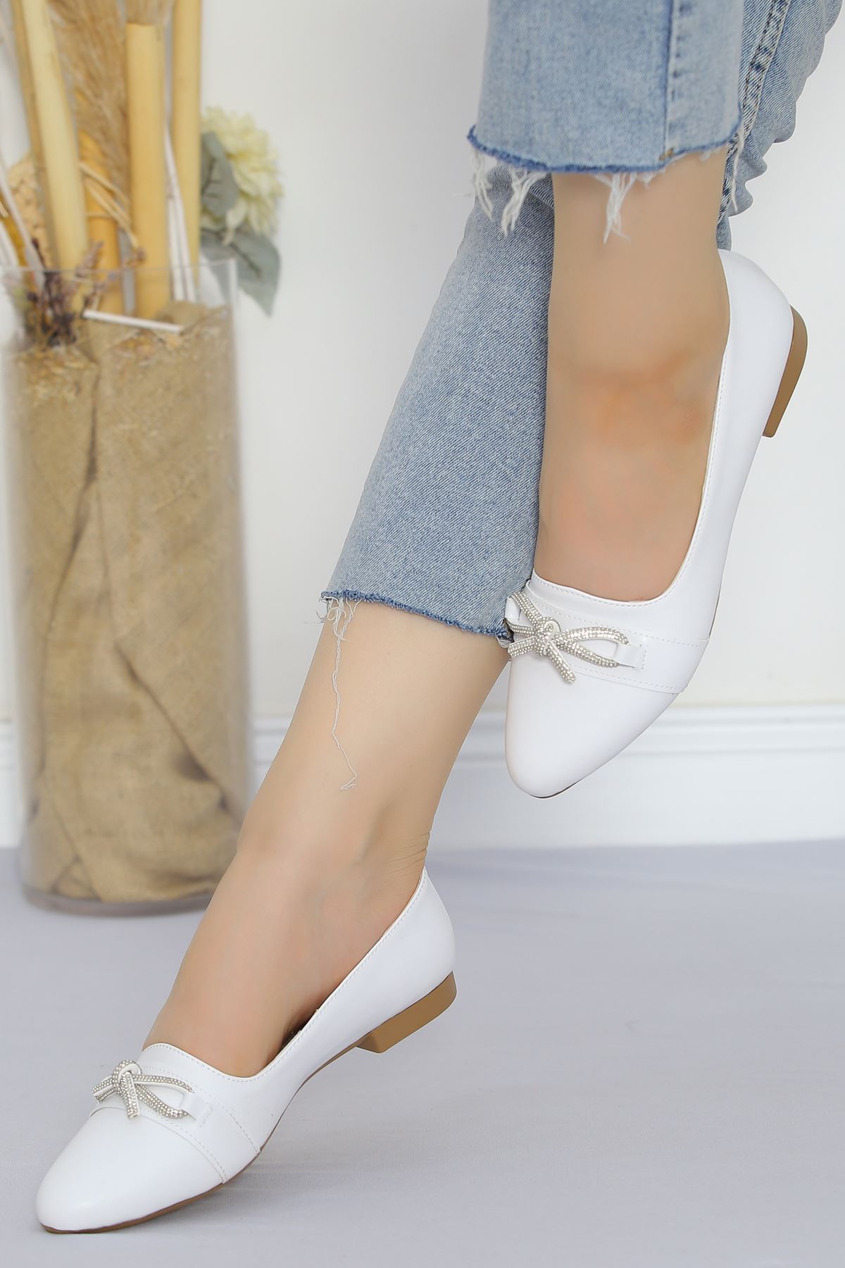 Stone Detail Babet Shoes White - 18971.264.