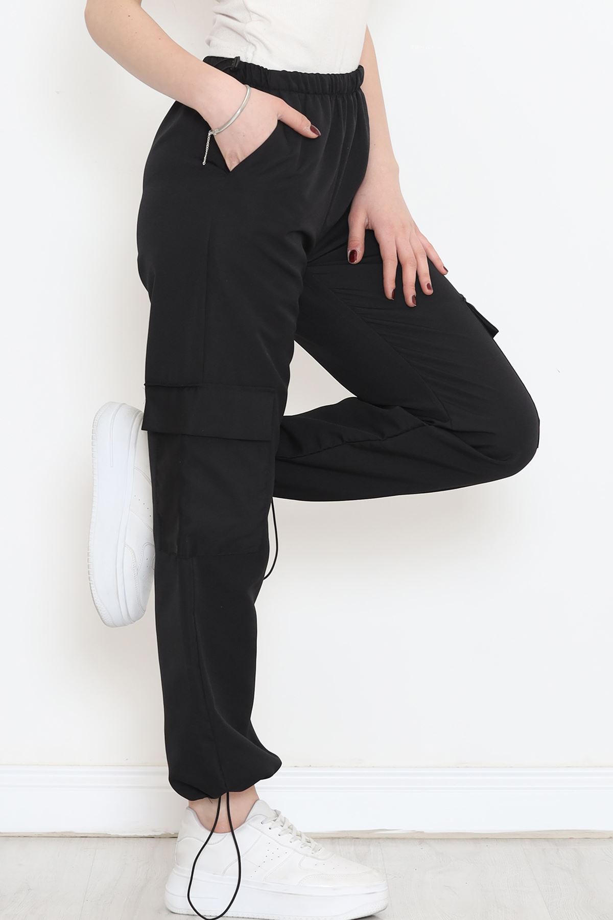 Cargo Pocket Parachute Fabric Pants Black - 931.1247.