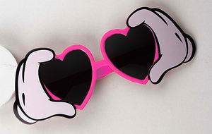 Pink Color Heart Shaped Hand Figured Party Glasses 21x8 cm