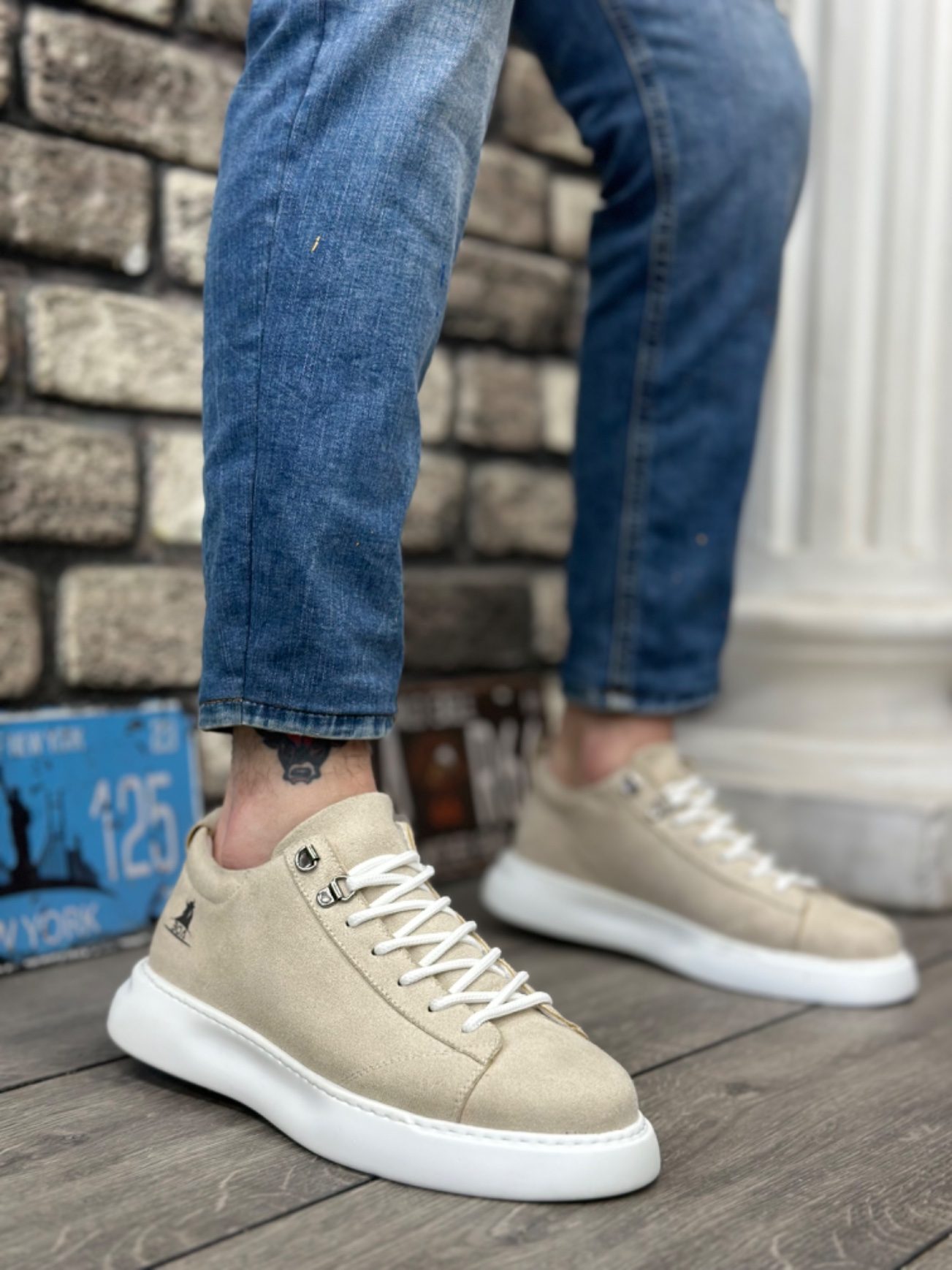 Lace-up Men's High-top Cream Suede White Sole Sneakers