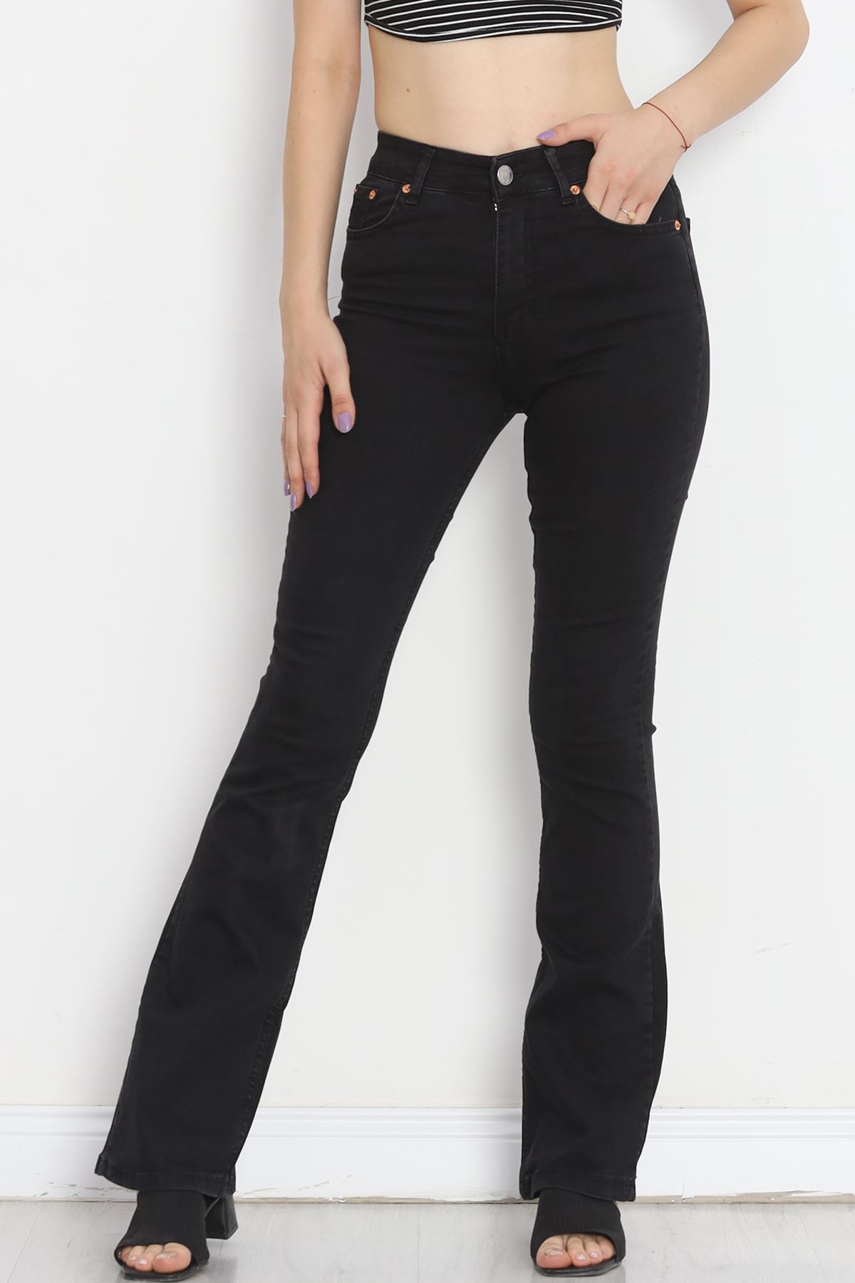 Flared Jeans Pants Black2