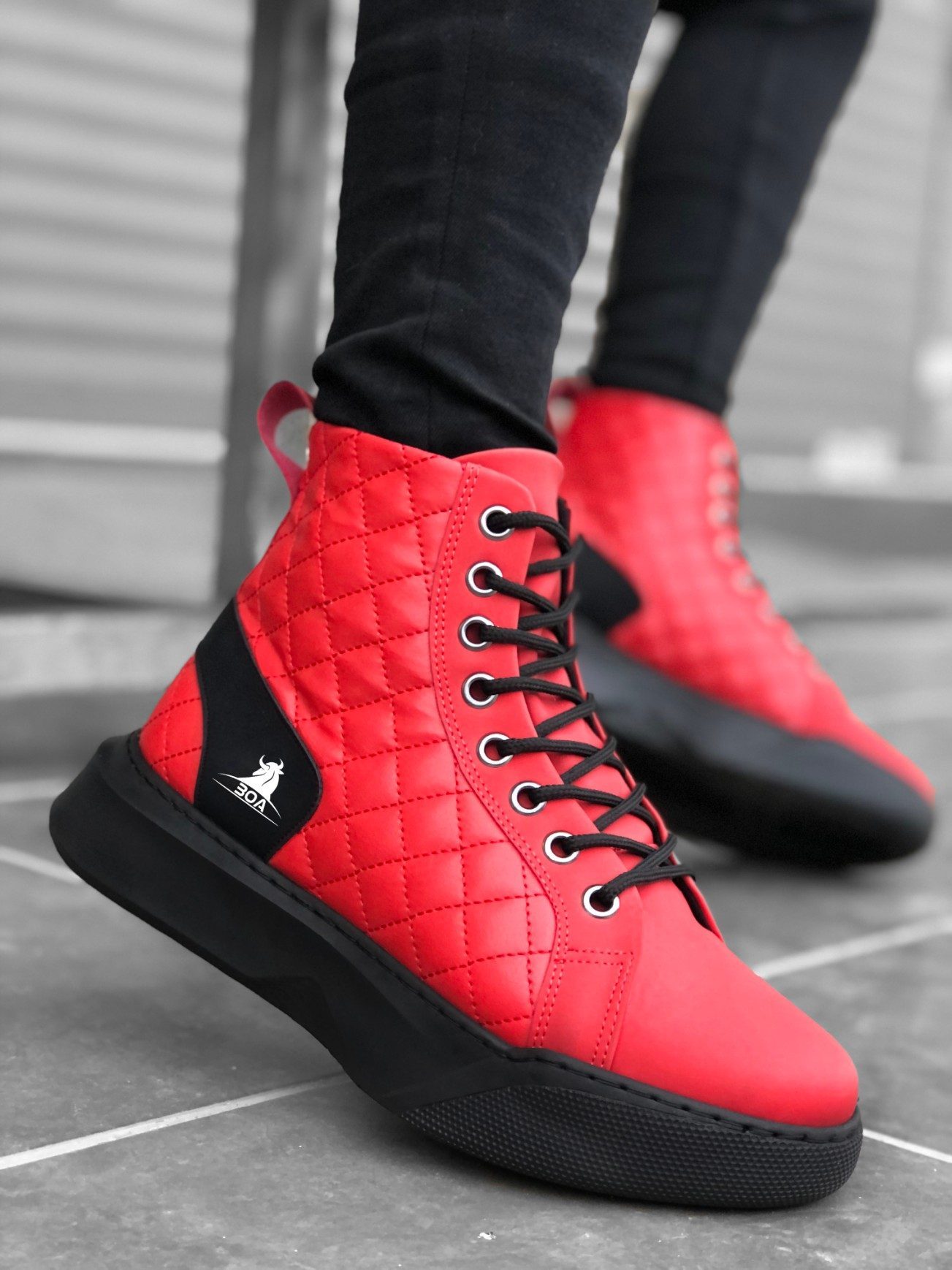 Lace-up Red Quilted Men's High Sole Sport Boots