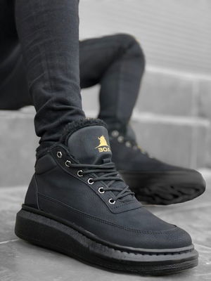 Men's Style Black Sport Boots with Sheepskin Laces