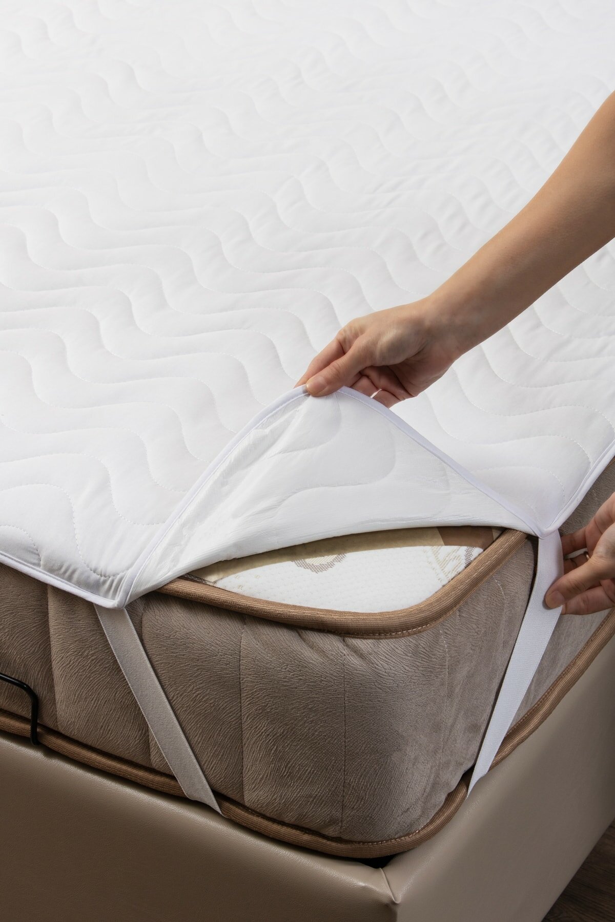 Quilted Single Mattress Protector Liquid Proof Mattress Cover (100 x 200)