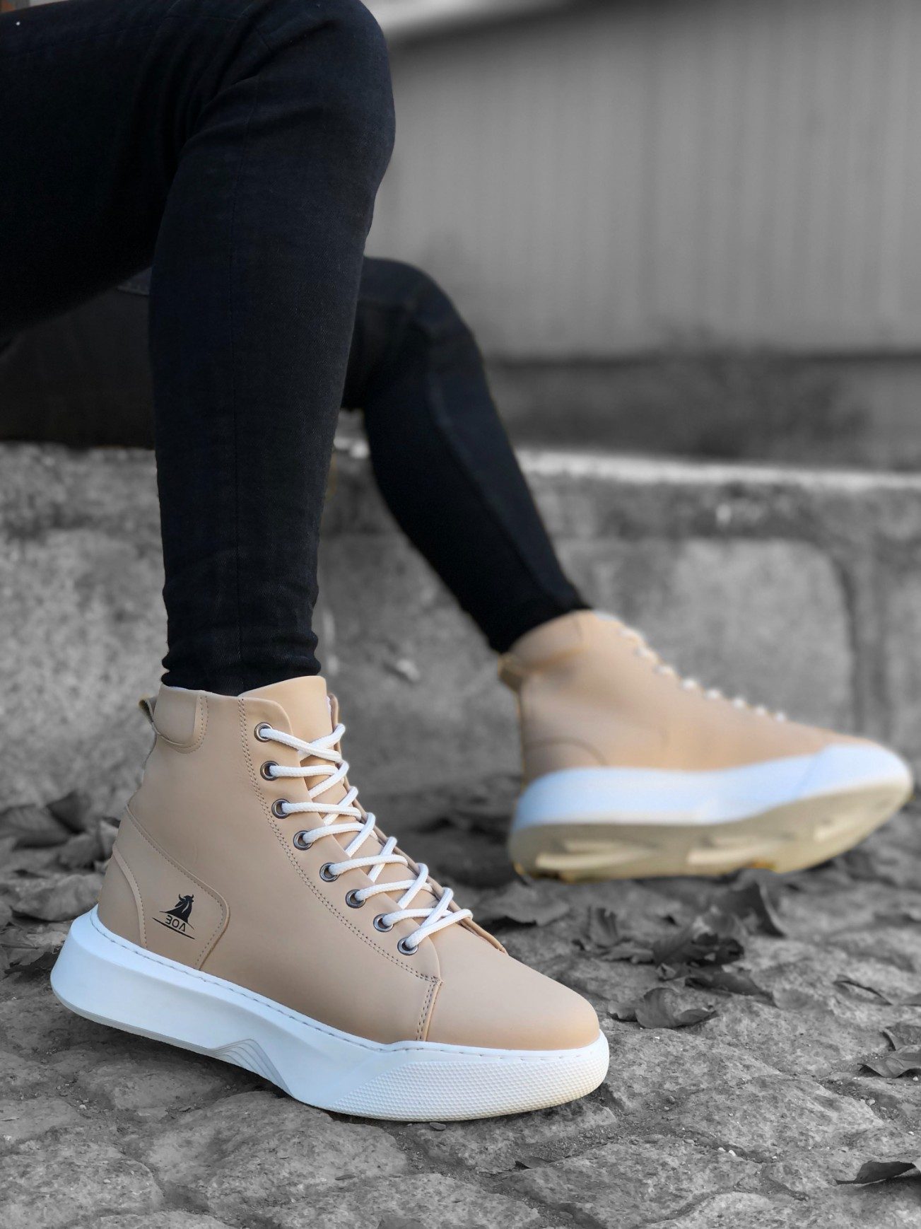 Lace-up Men's High Sole Cream White Sole Sport Boots