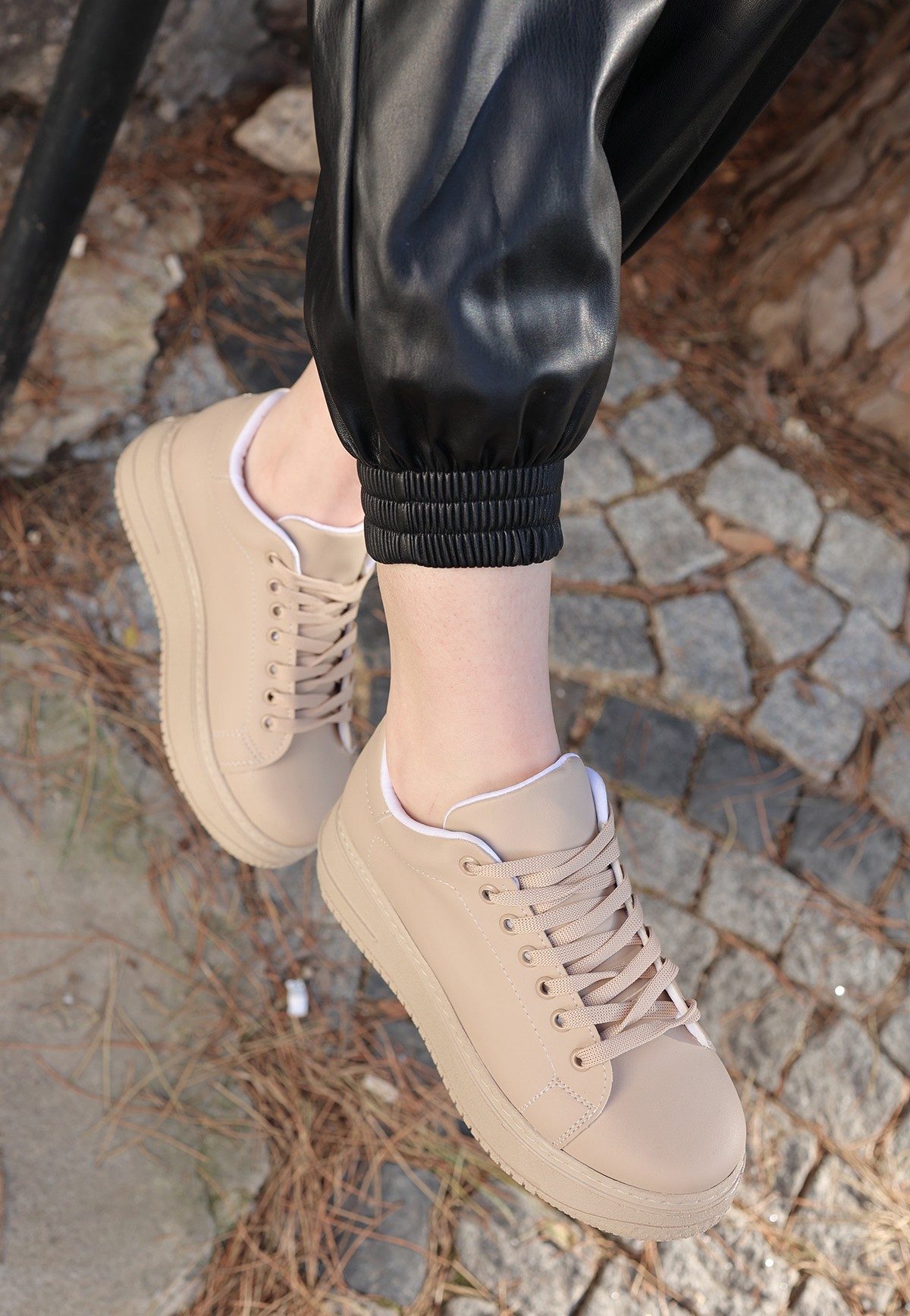 Nude Skin Lace-up Sneakers