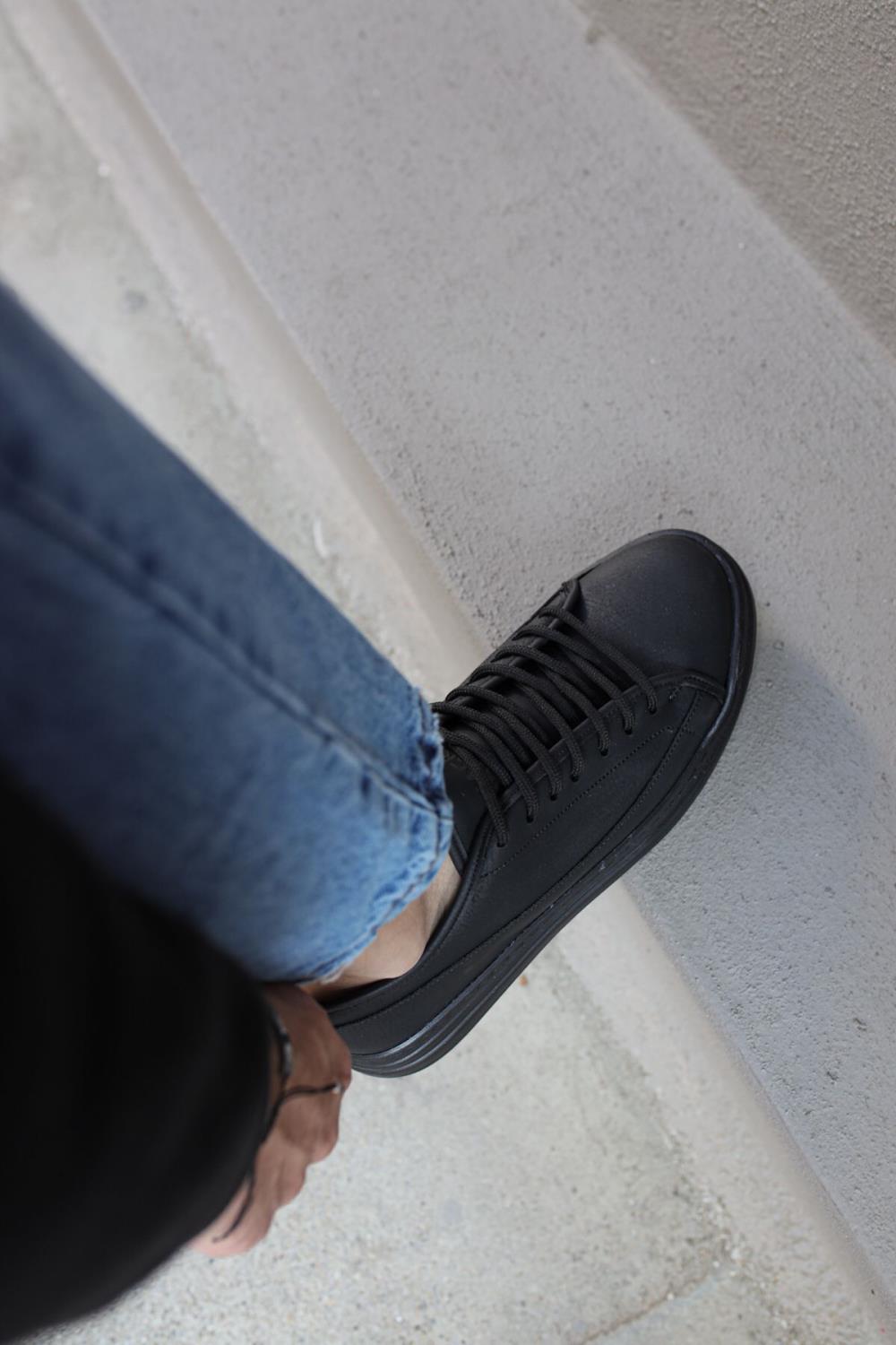 Sneakers Shoes Black (Black Sole)