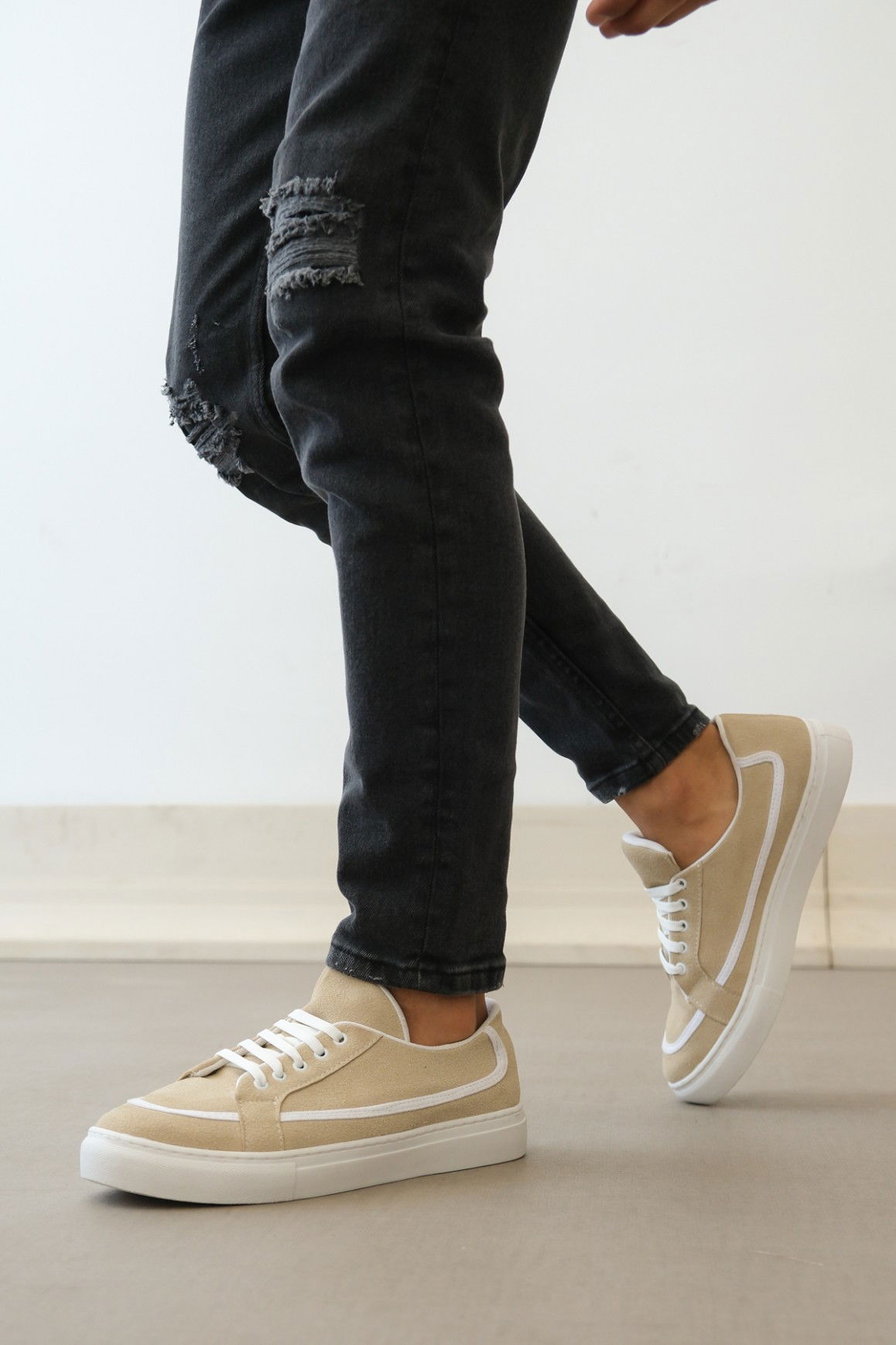 Lace-up Leather Dust Casual Cream Color Sneakers