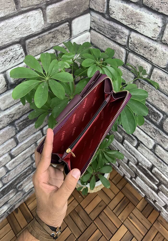 Burgundy Hand Portfolio with Matte Zipper and Leather Pat