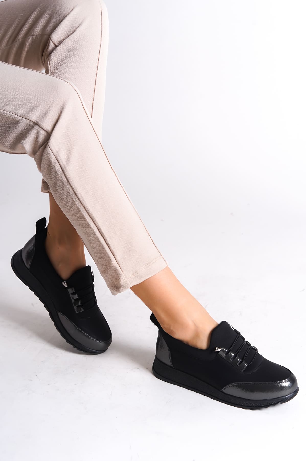 CLZ948 Lace-up Elastic Orthopedic Comfortable Sole Skin Detailed Babet Mother Shoes ST Black/Grey