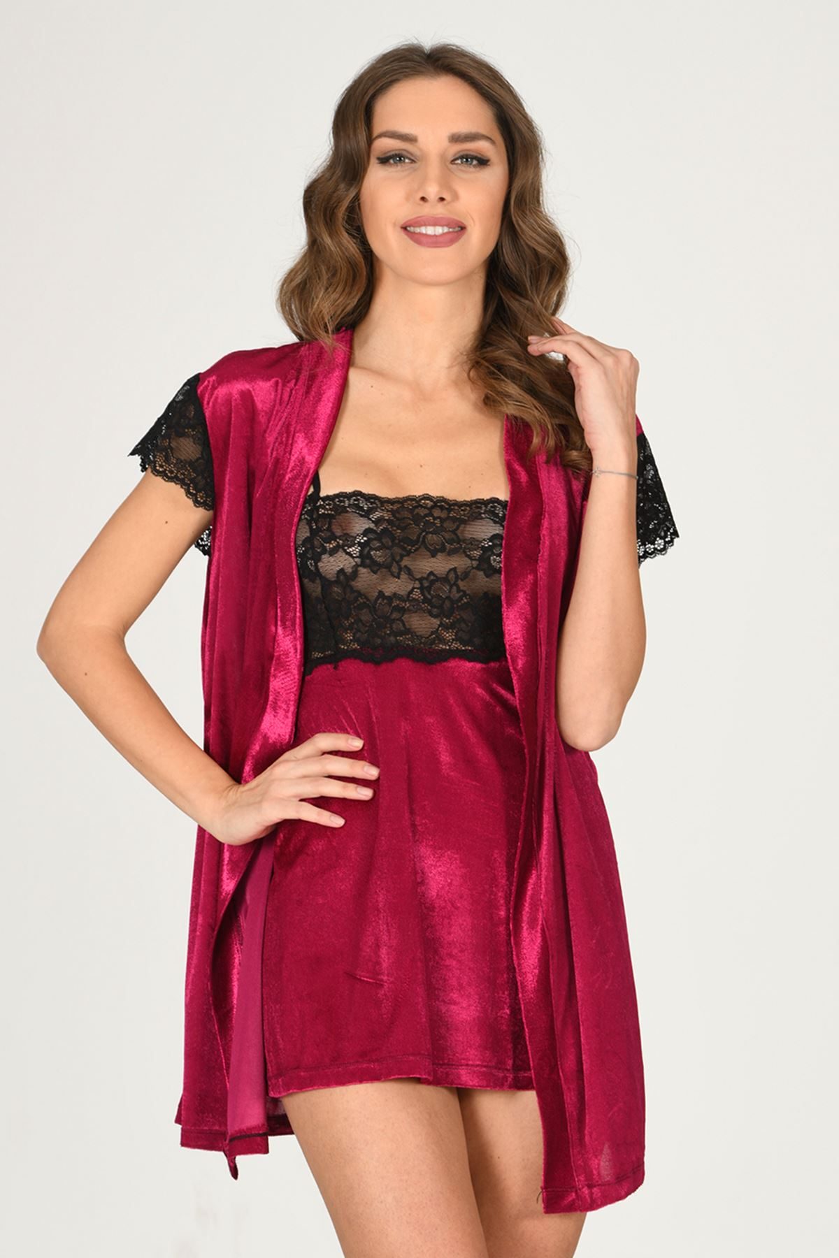 Fuchsia Velvet Negligee & Nightdress Set 2' Li