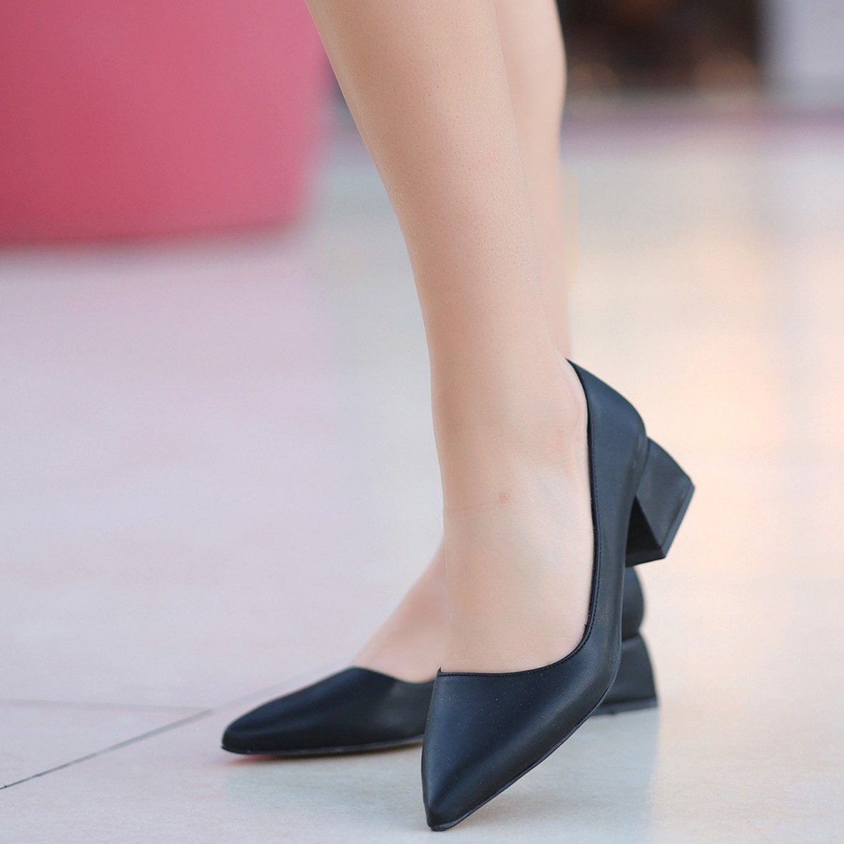 Black Skin Heeled Shoes