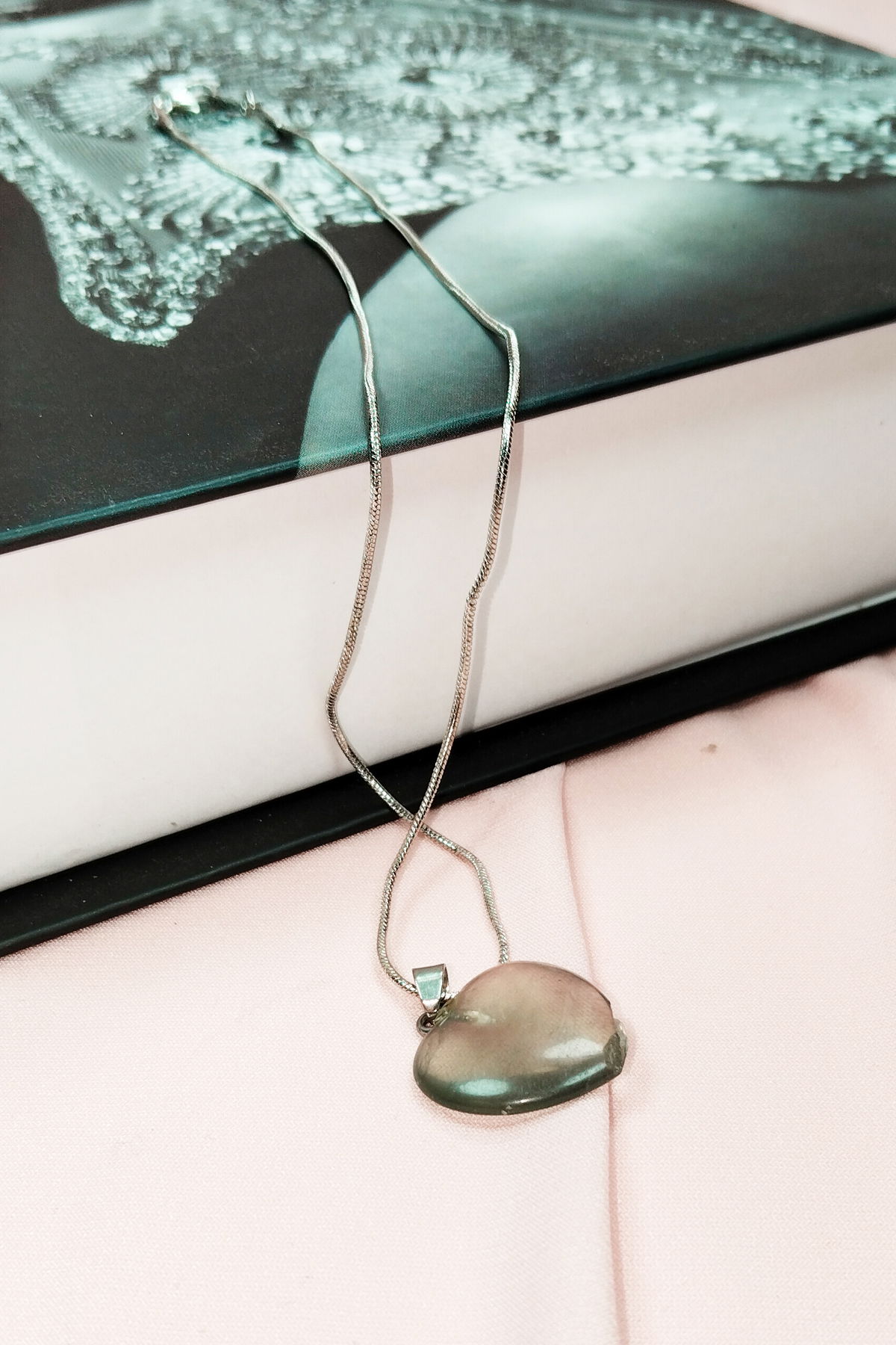 Fluorite Natural Stone Handmade Pendant with Chain: 2 cm Chain: 20 cm Boxed