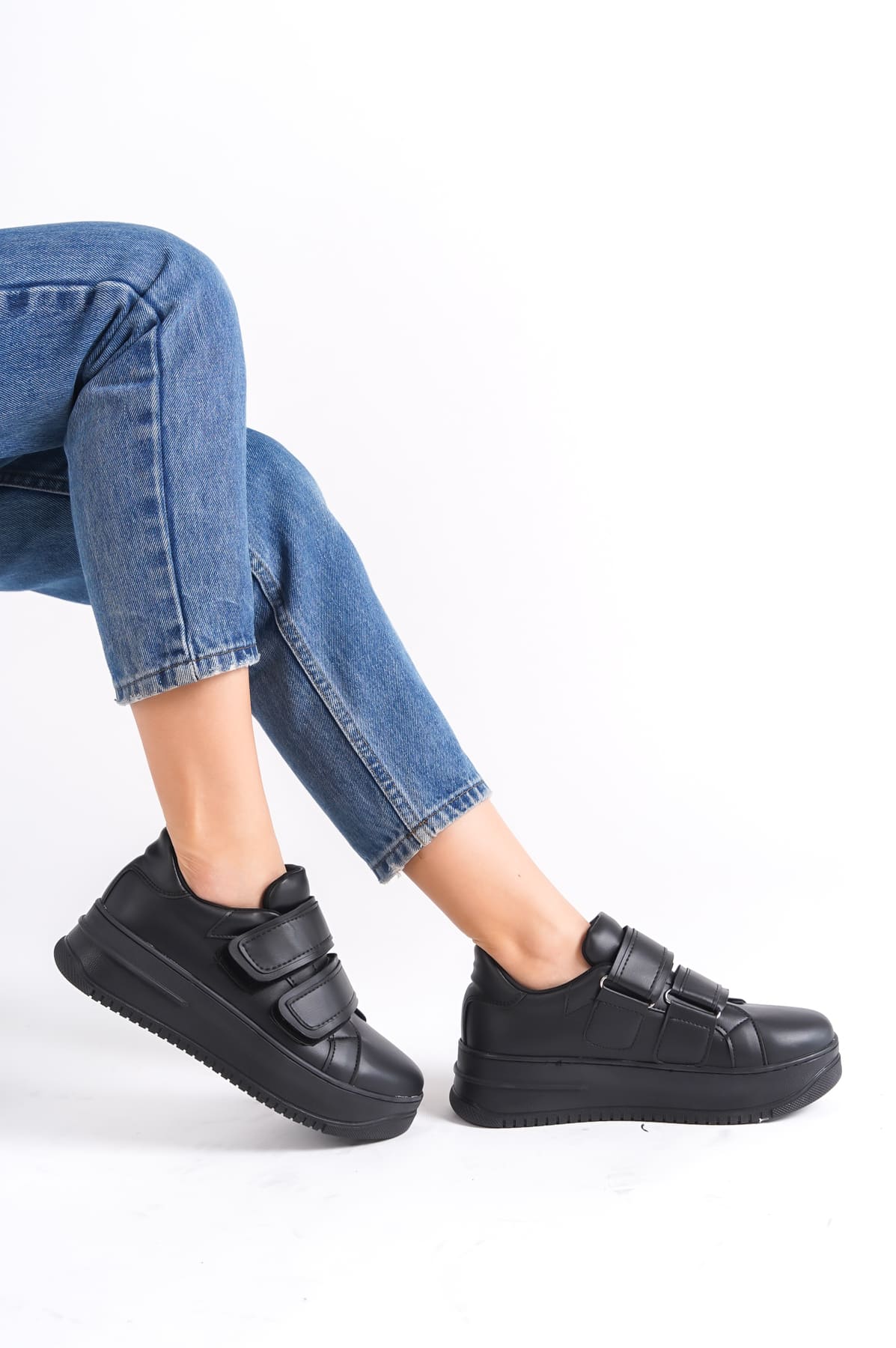 CLZ948 Lace-Up Velcro Orthopedic Sole Women's Sneaker Shoes ST Black