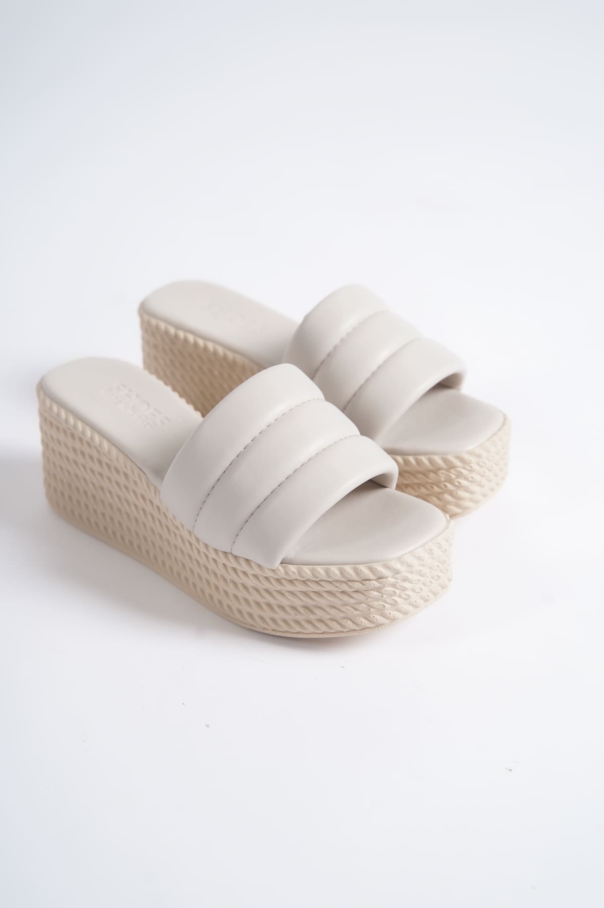 CLZ948 Filled Heeled Orthopedic Sole Straw Look Women's Slippers KT Cream