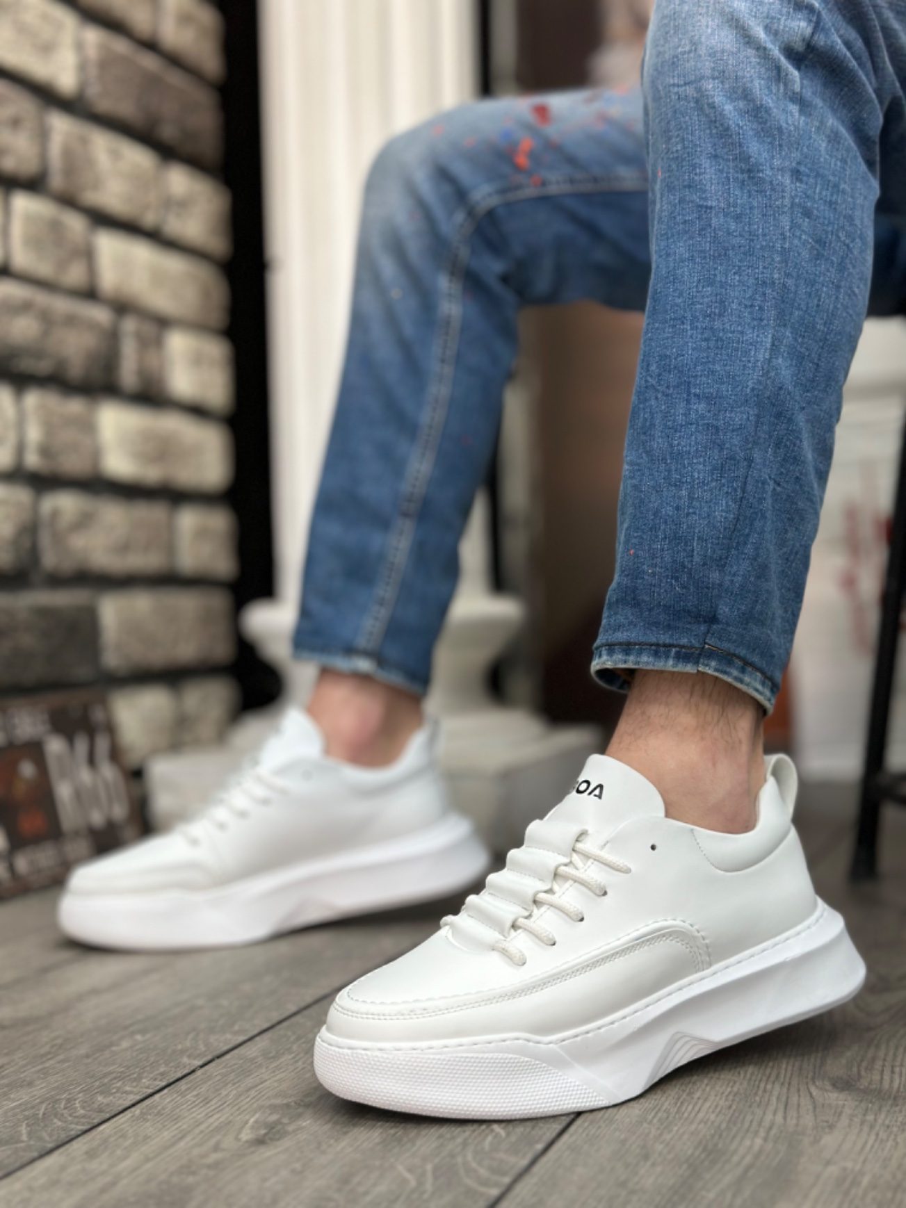 Ladder Pattern Lace-up Men's High Sole White Skin Sneakers