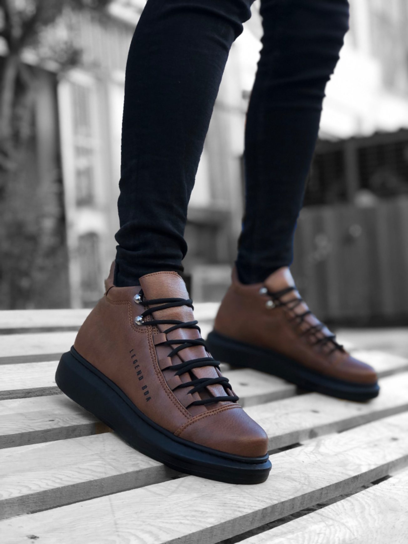 Lace-up High Tan Black Sole Men's Style Sport Boots