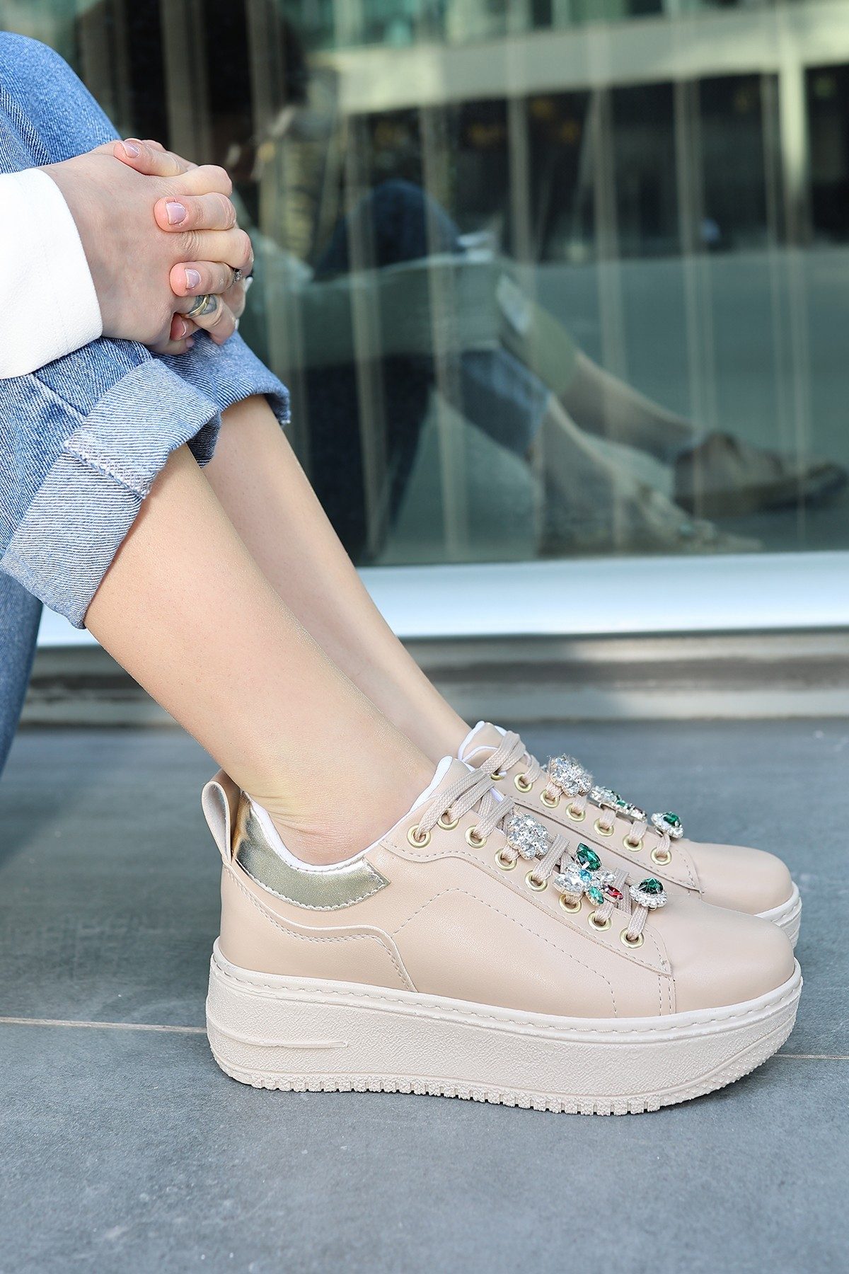 Nude Skin Stone Lace-up Sneakers