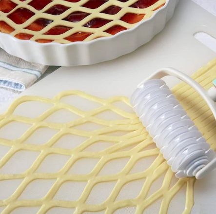 Lattice Shaped Dough Cutter and Shaper