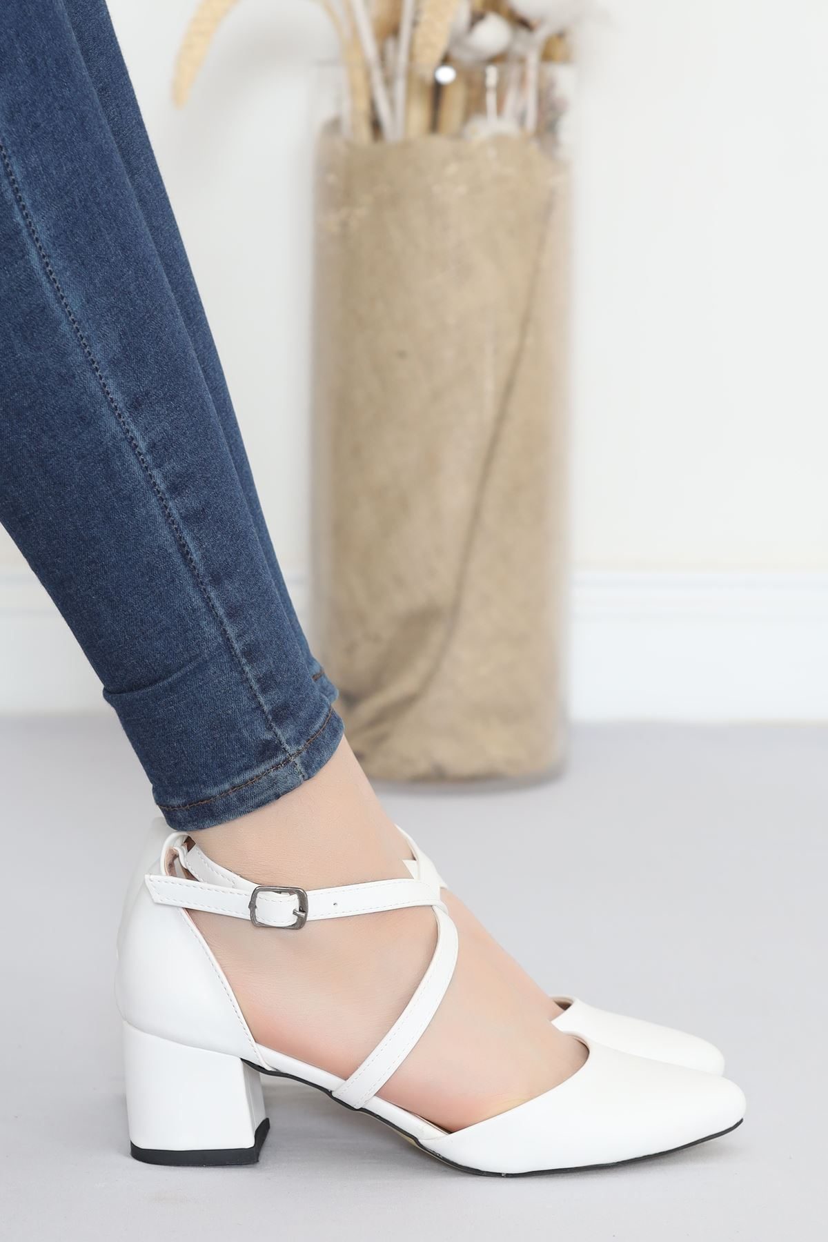 5 Cm Heeled Shoes White