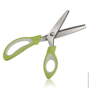 Overcast Zig zag scissors