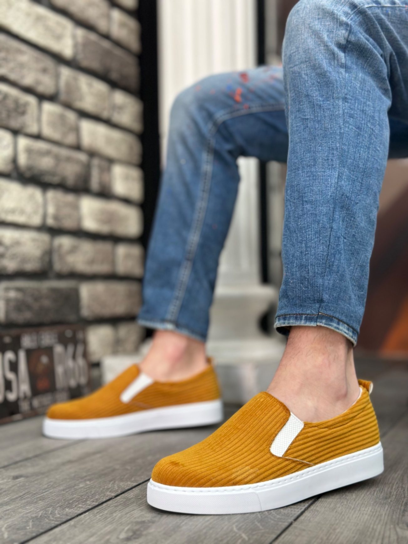 Unlaced Velvet Mustard White Sole Casual Men's Shoes