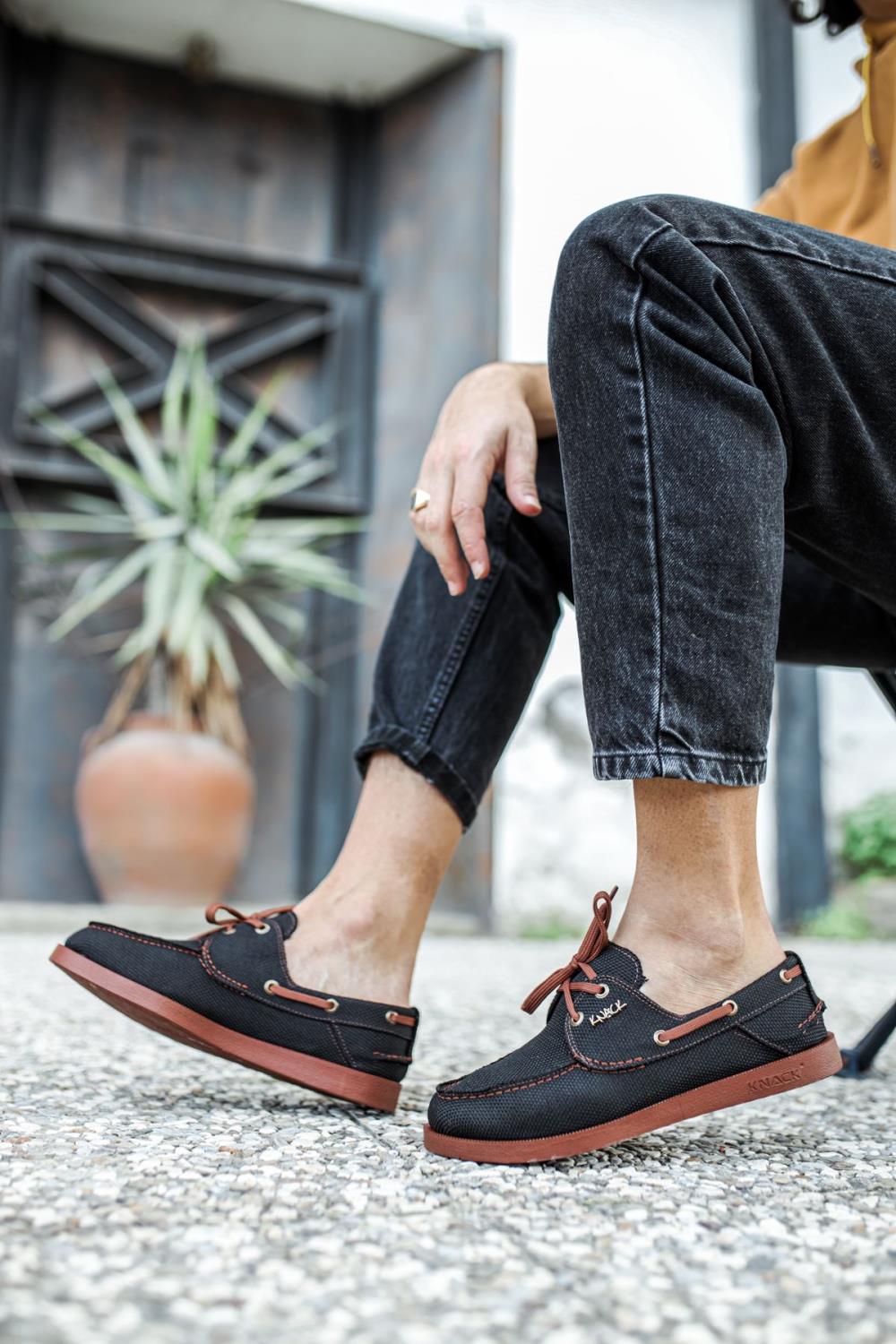 Seasonal Linen Shoes Black (Tan Sole)