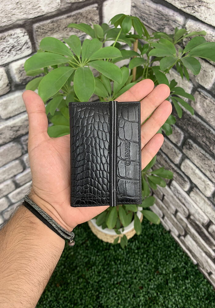 Black Croco Patterned Rubberized Sports Card Holder