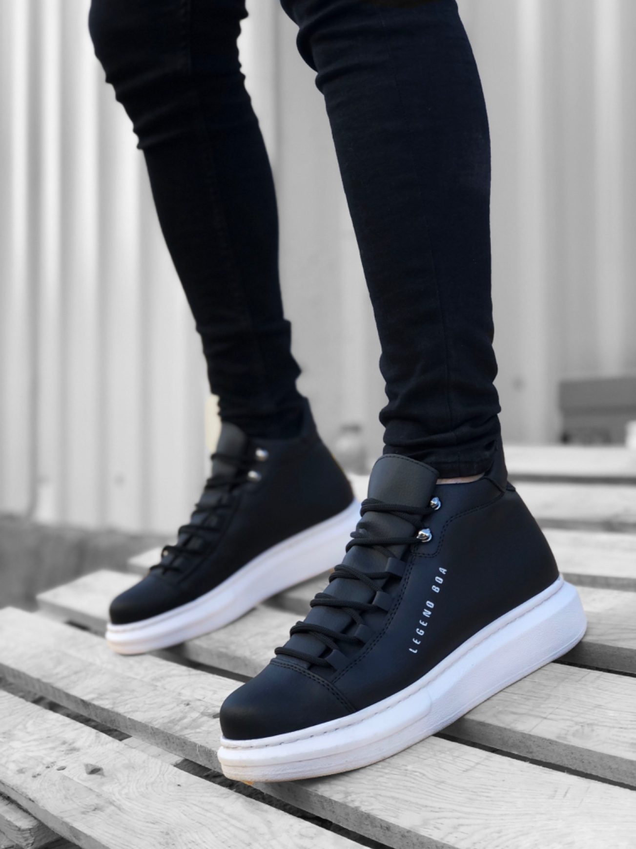 Lace-Up High Black White Sole Men's Style Sport Boots