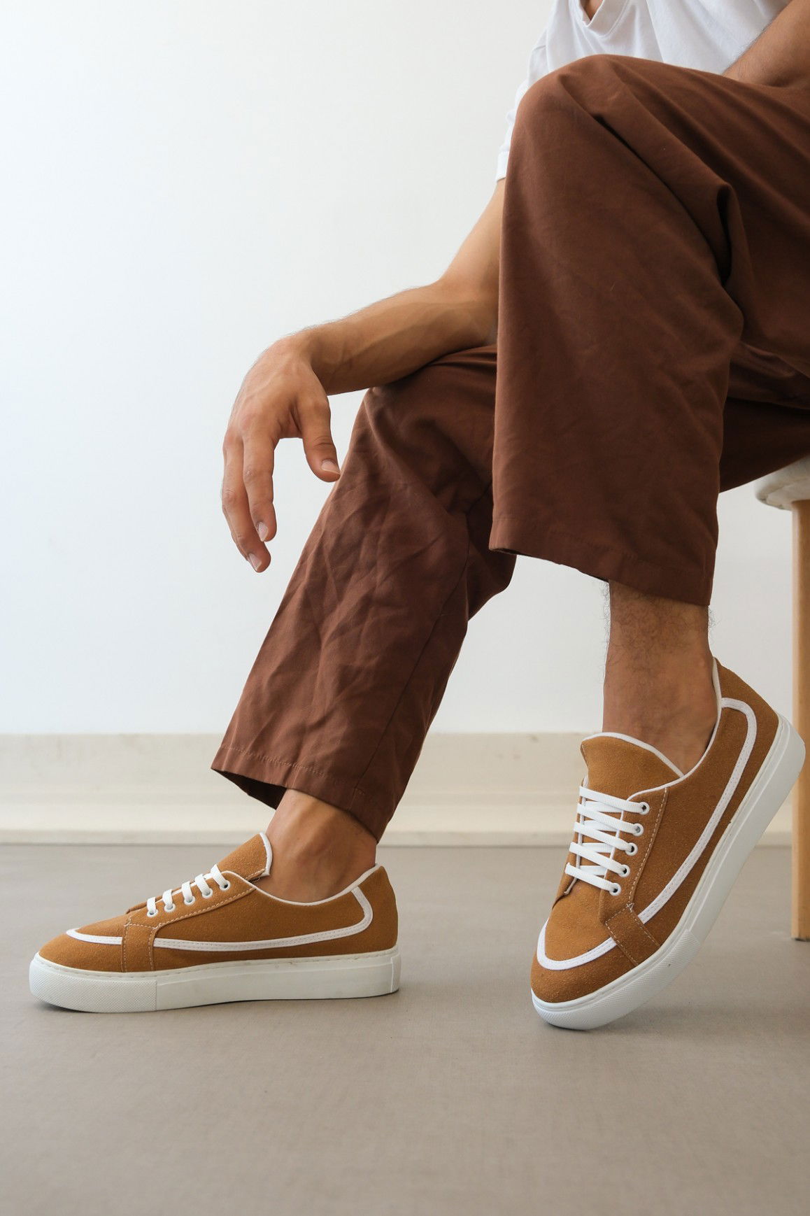 Lace-up Leather Dust Casual Tan Color Sneakers