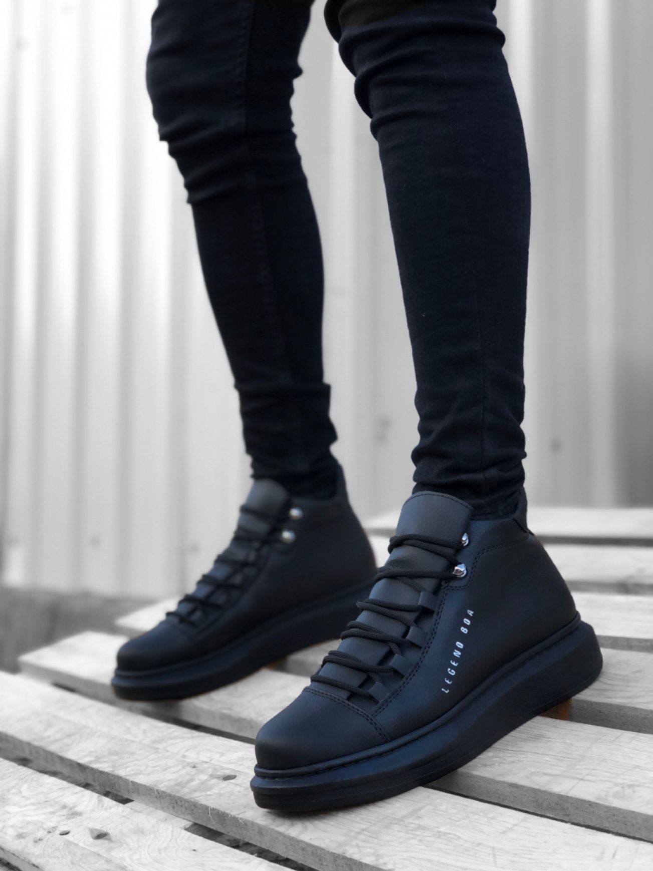 Lace-up High Black Sole Men's Style Sport Boots