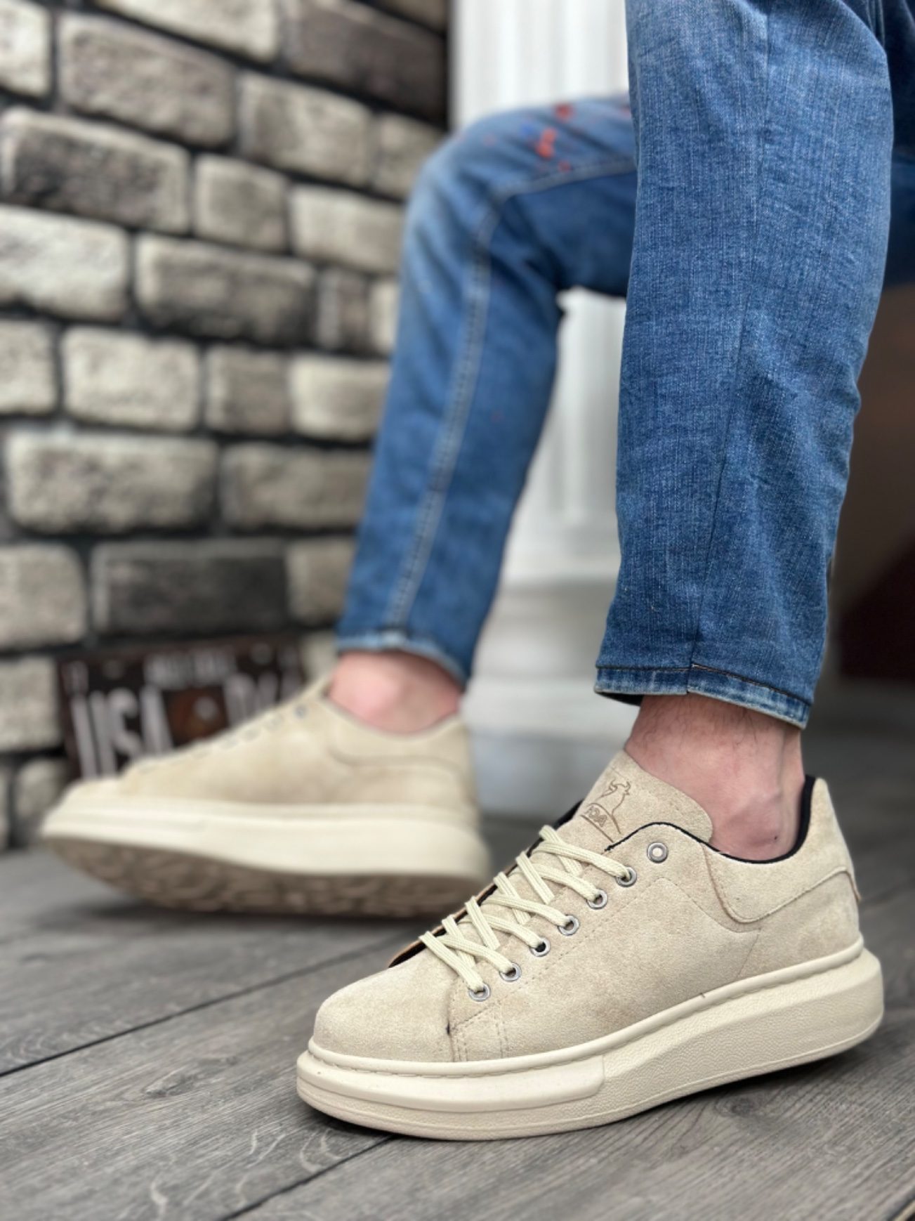 Thick High Cream Sole Cream Suede Lace-Up Sneakers For Men