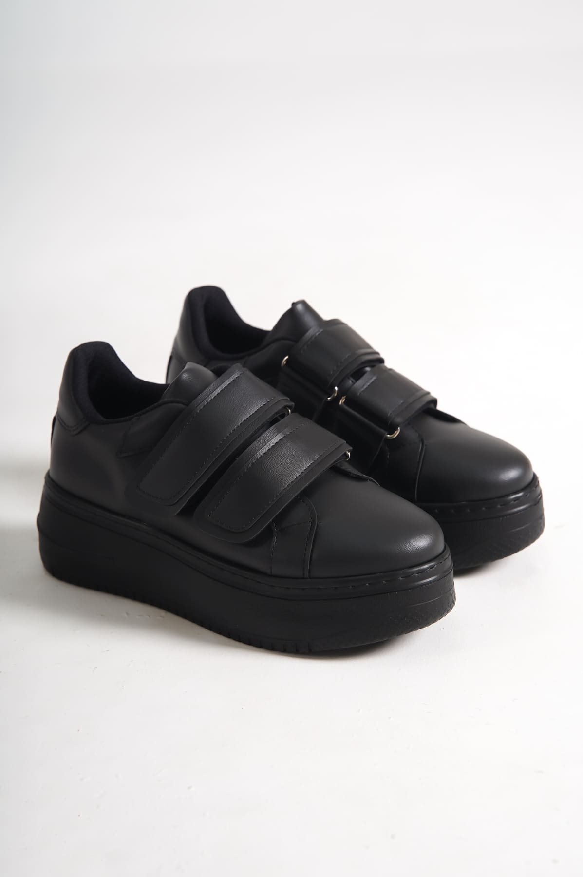 CLZ948 Lace-Up Velcro Orthopedic Sole Women's Sneaker Shoes ST Black