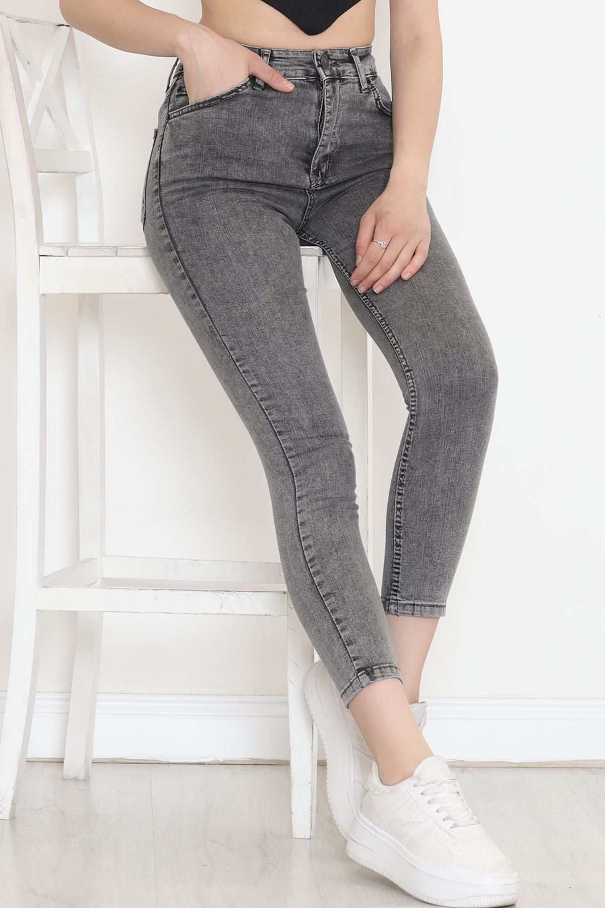 Narrow Leg Jeans Gray