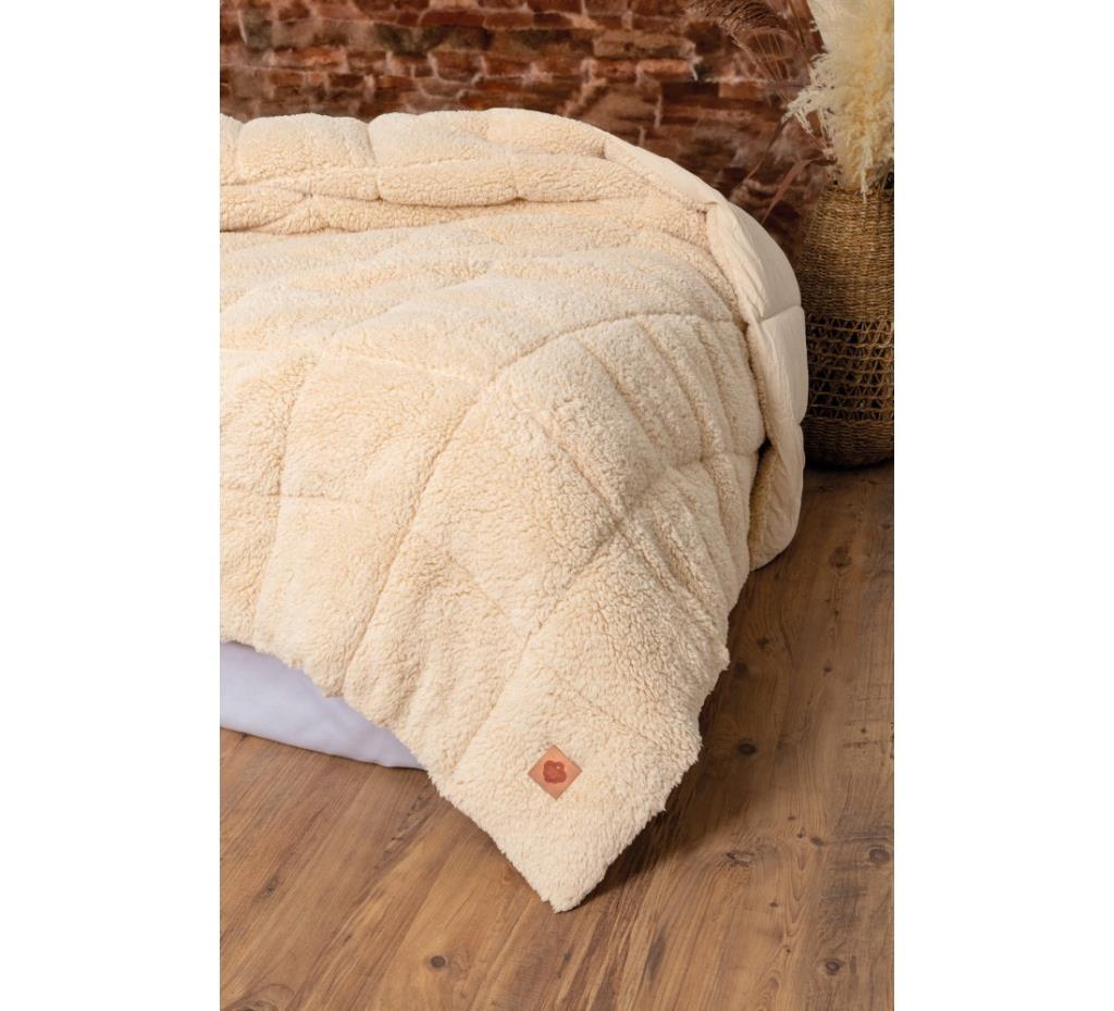 Plush Double Quilt Cream