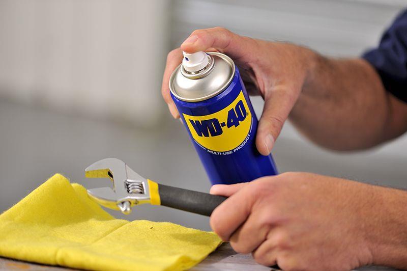 WD 40 Lubricating Spray 200 ml