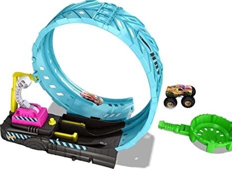 Monster Trucks Glow-in-the-Dark Circle Race Set