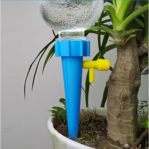 Flower Watering Apparatus with Adjustable Valves (4 Pieces)