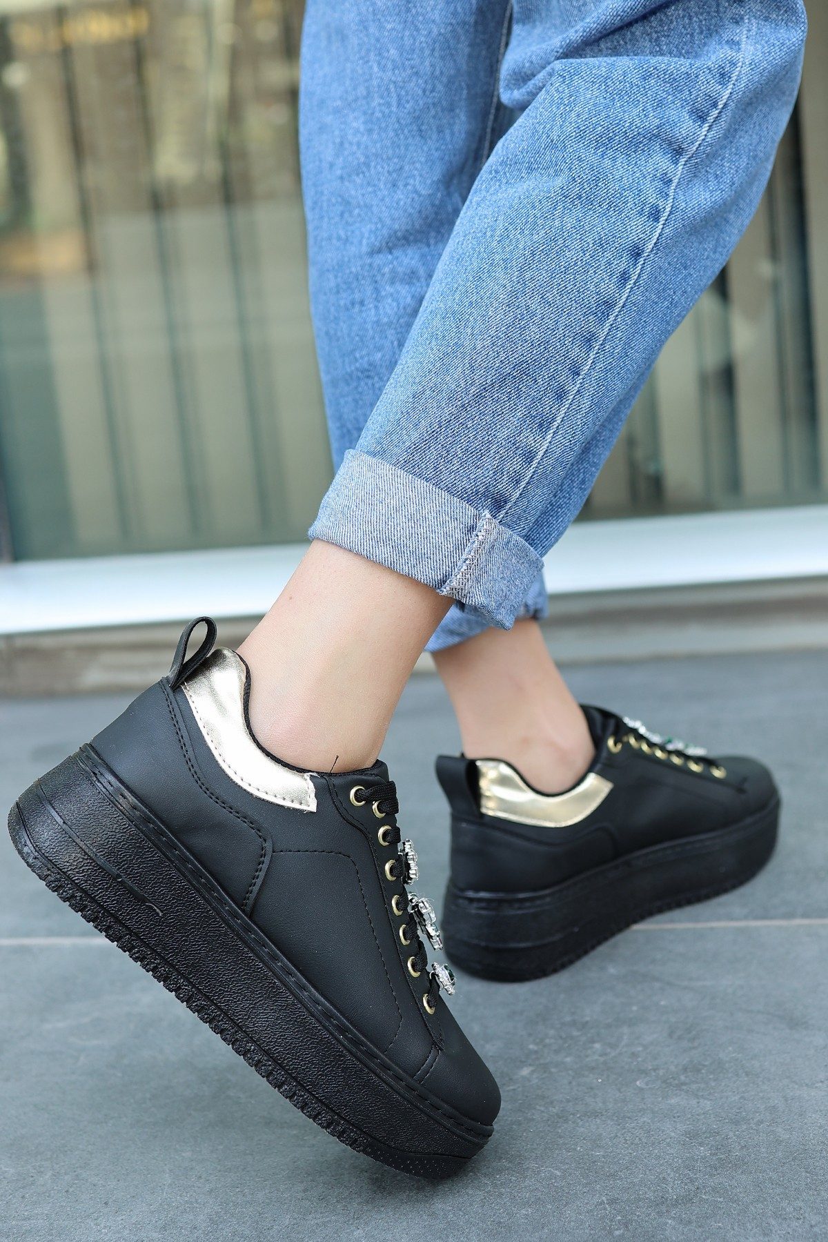 Black Skin Stone Lace-Up Sneakers