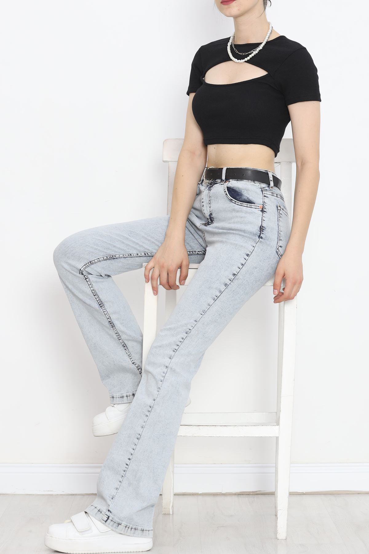 Low-cut Crop Body Black