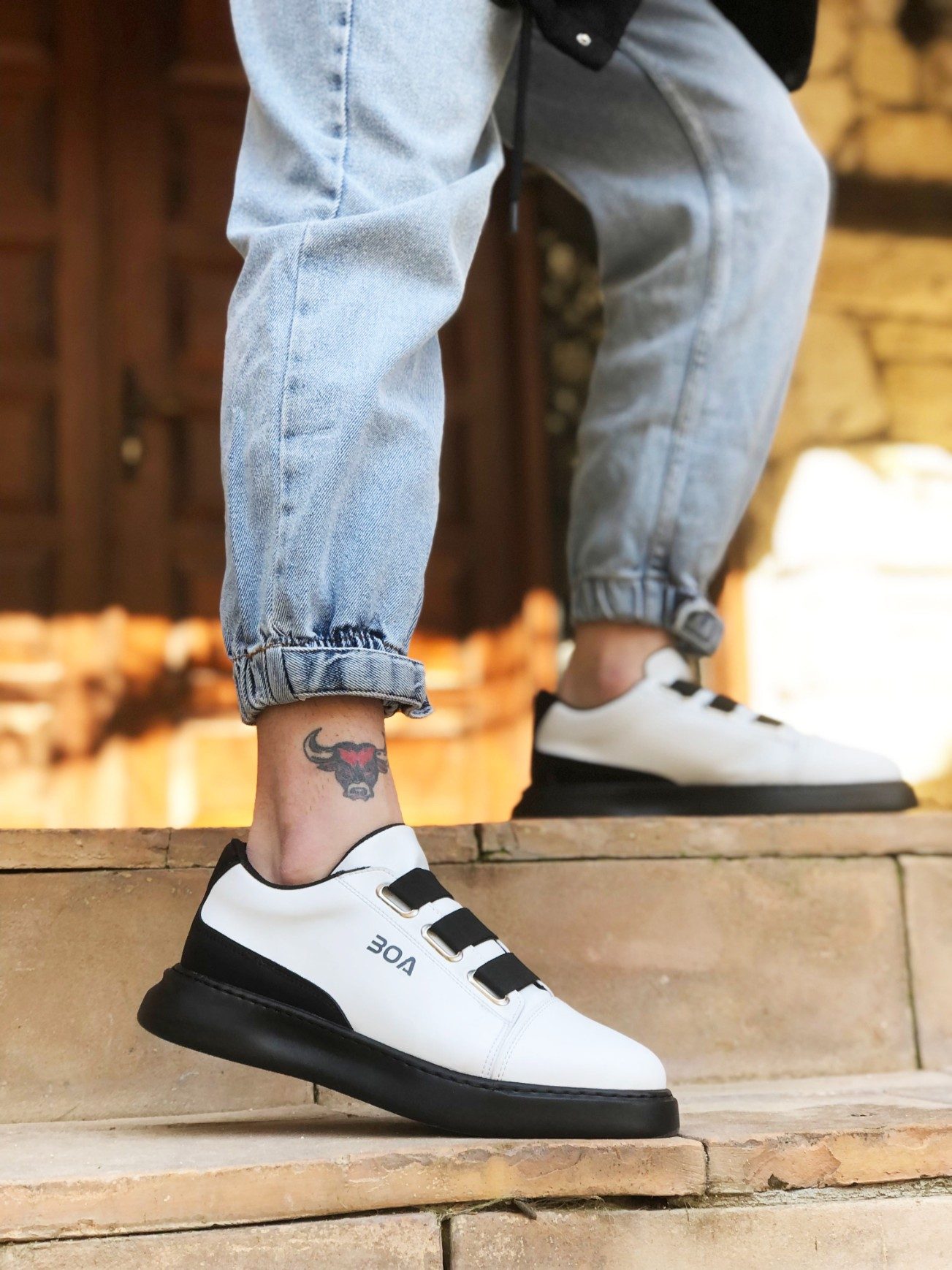 Thick Sole Casual Men's Shoes with Tape White Black Details