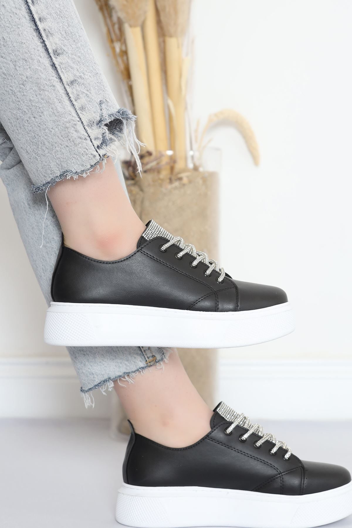 Stone Detailed Sneakers Black and White