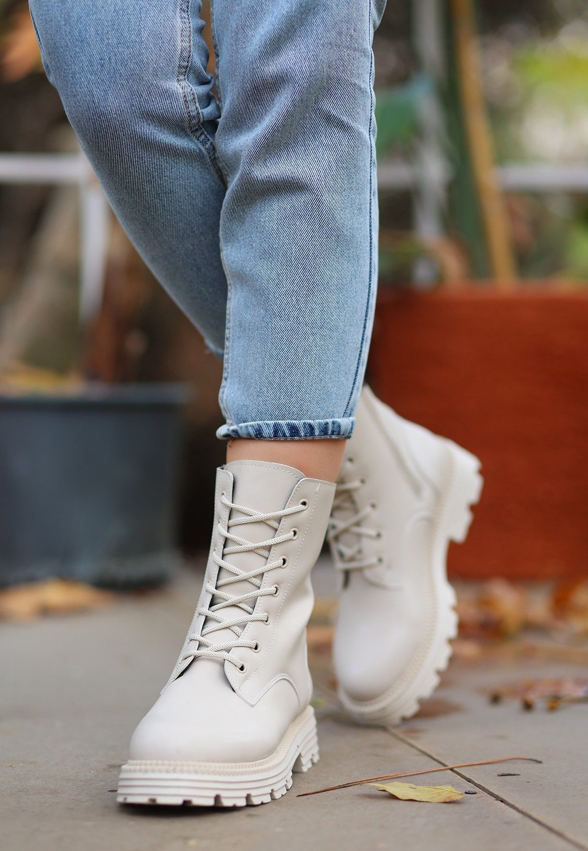 Beige Skin Lace-up Boots