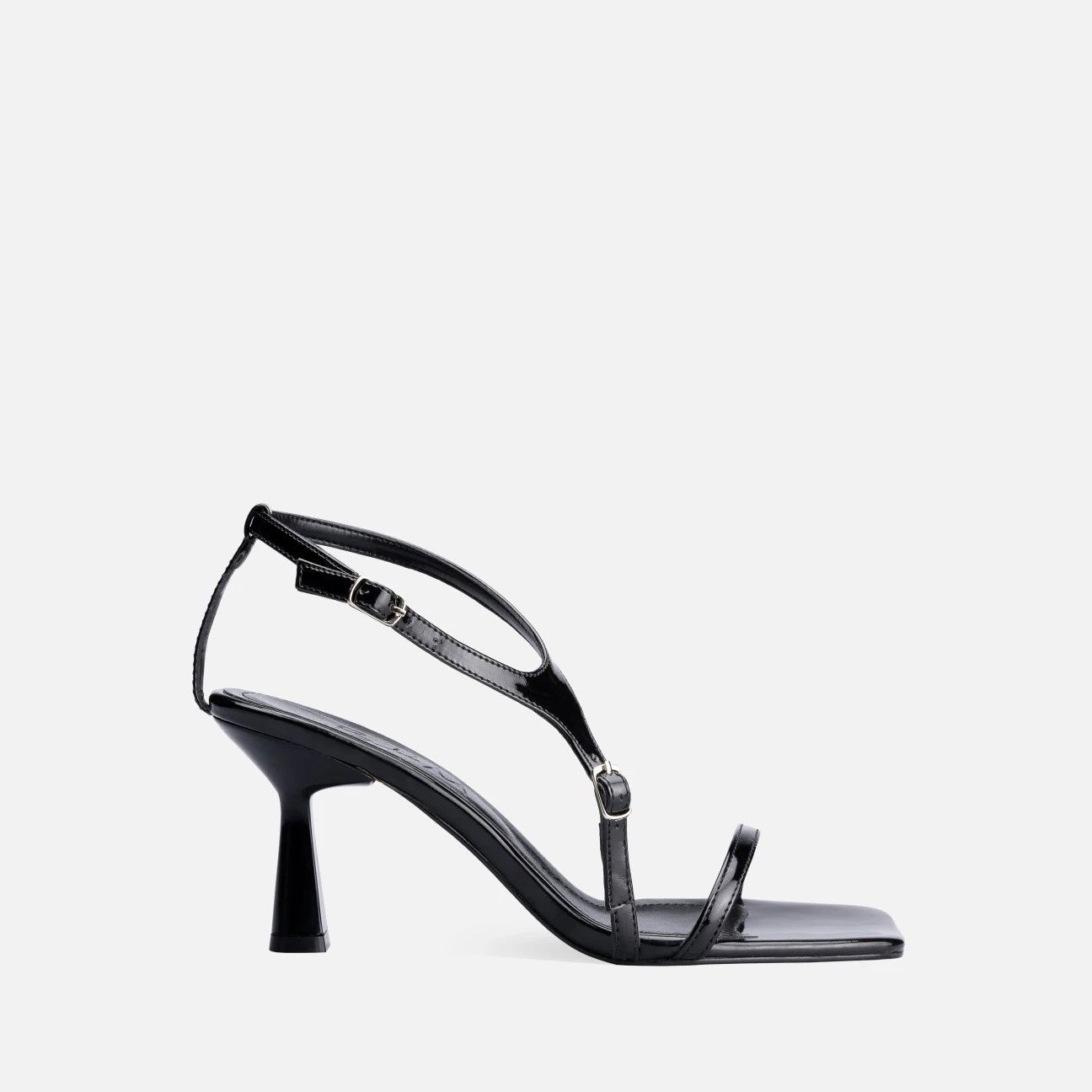 Black Patent Leather Heeled Shoes