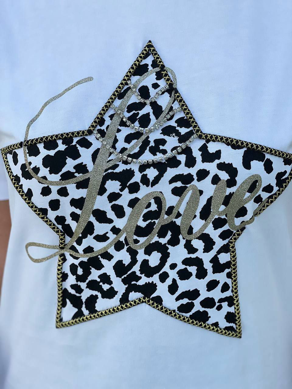 Shiny Stone Embroidered Star Patterned T-shirt