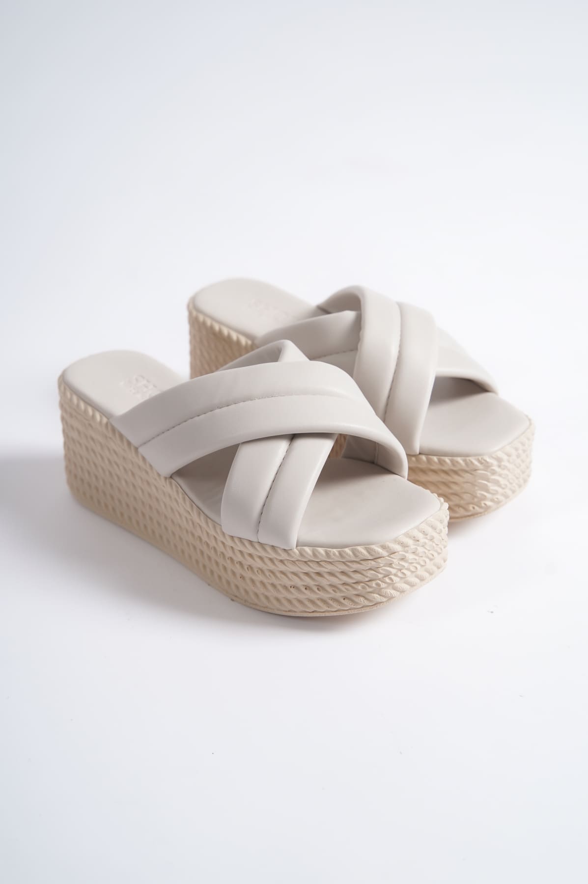 CLZ948 Filled Heeled Orthopedic Sole Straw Look Women's Slippers KT Cream