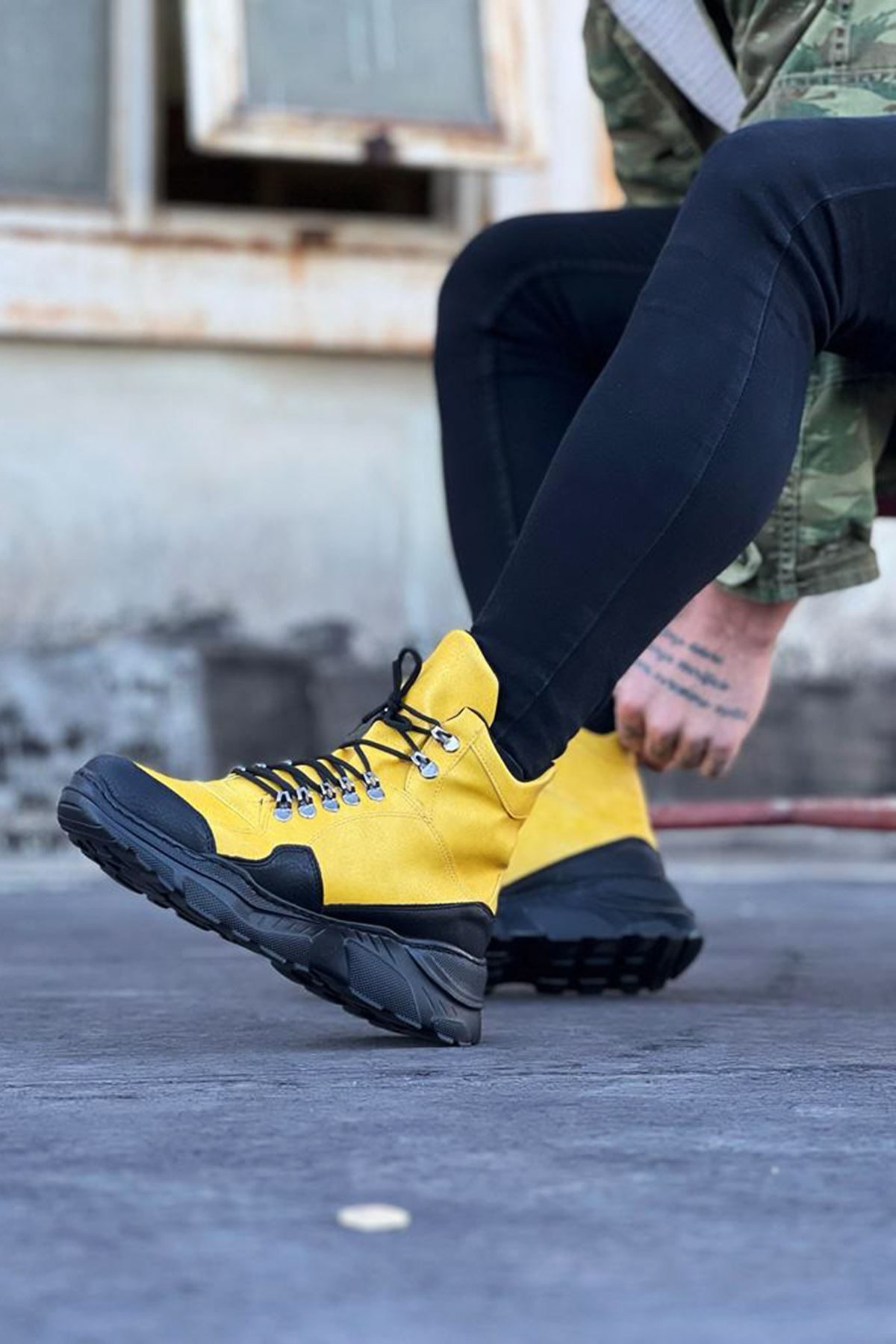 YellowBlack Color Long Lace-up Boots