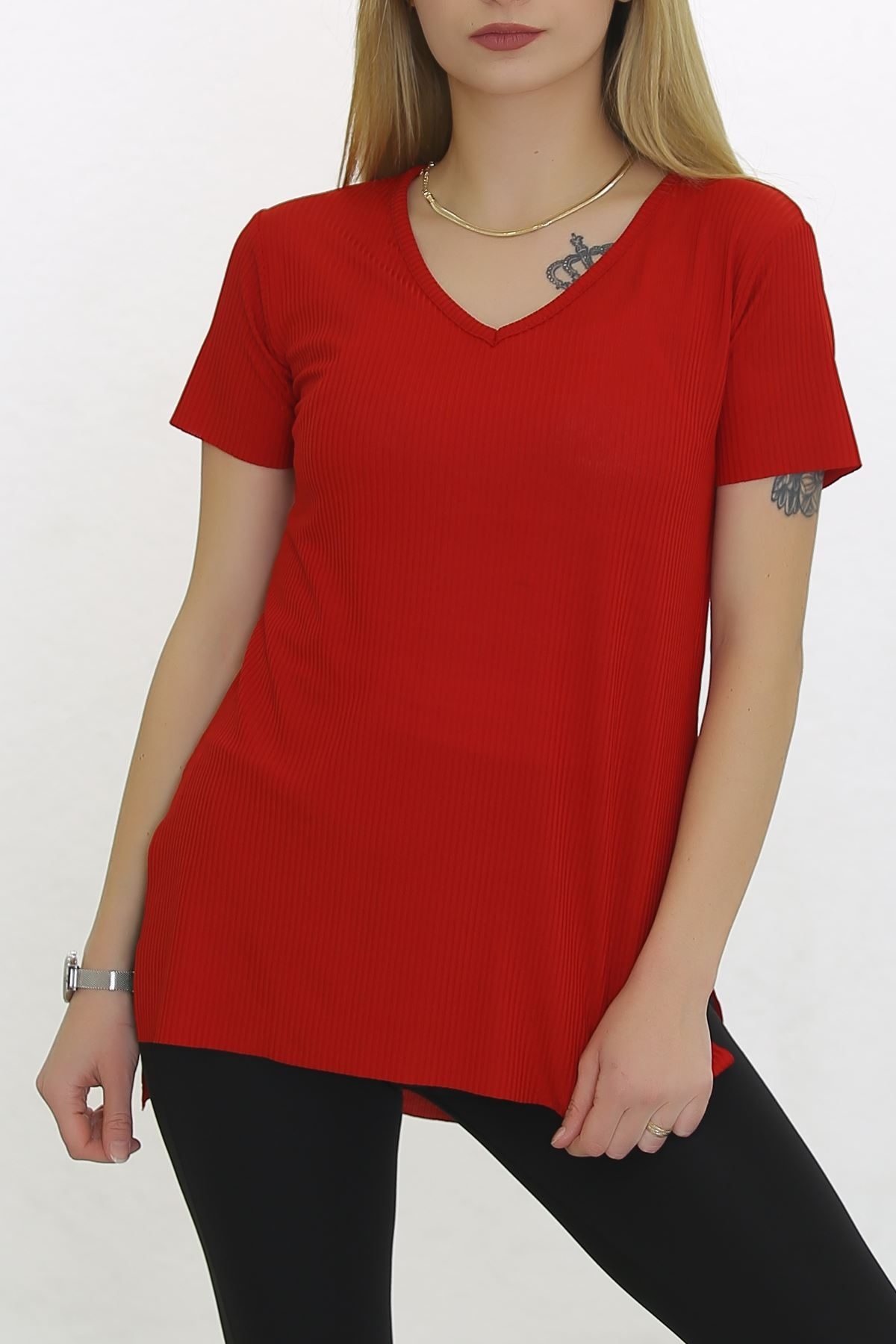 V-Neck T-Shirt with Slits Red