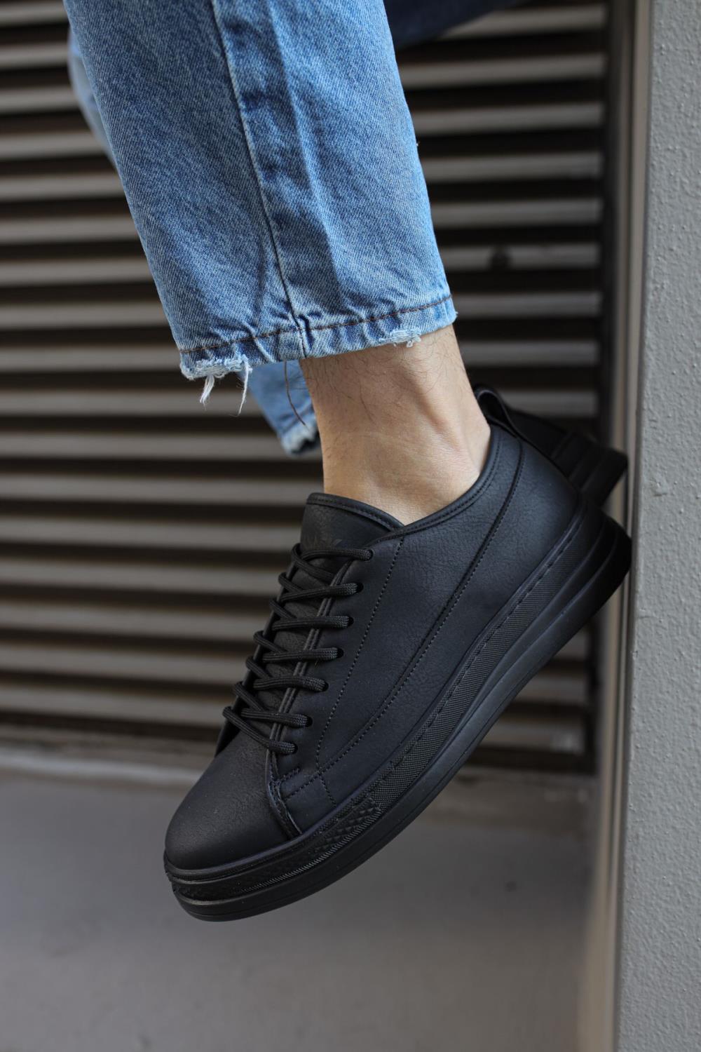 Sneakers Shoes Black (Black Sole)